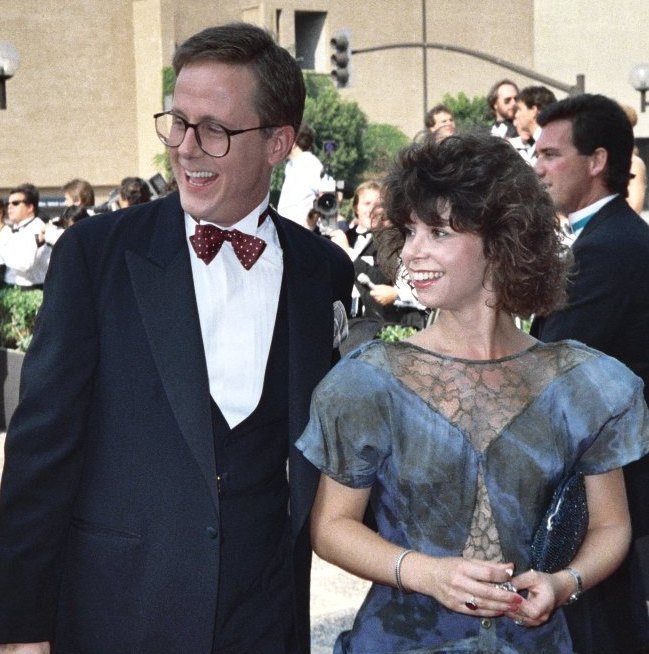 Harry Anderson y una invitada en los Premios Emmy de 1987.  |  Foto: flickr.com/Alan Light