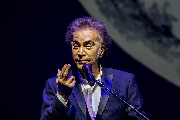 El cantante José Luis Rodríguez "El Puma" durante el concierto final de su gira, en el Teatro Circo Price, el 26 de marzo de 2025 en Madrid | Getty Images