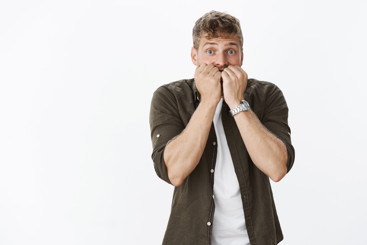 Un hombre asustado | Fuente: Freepik