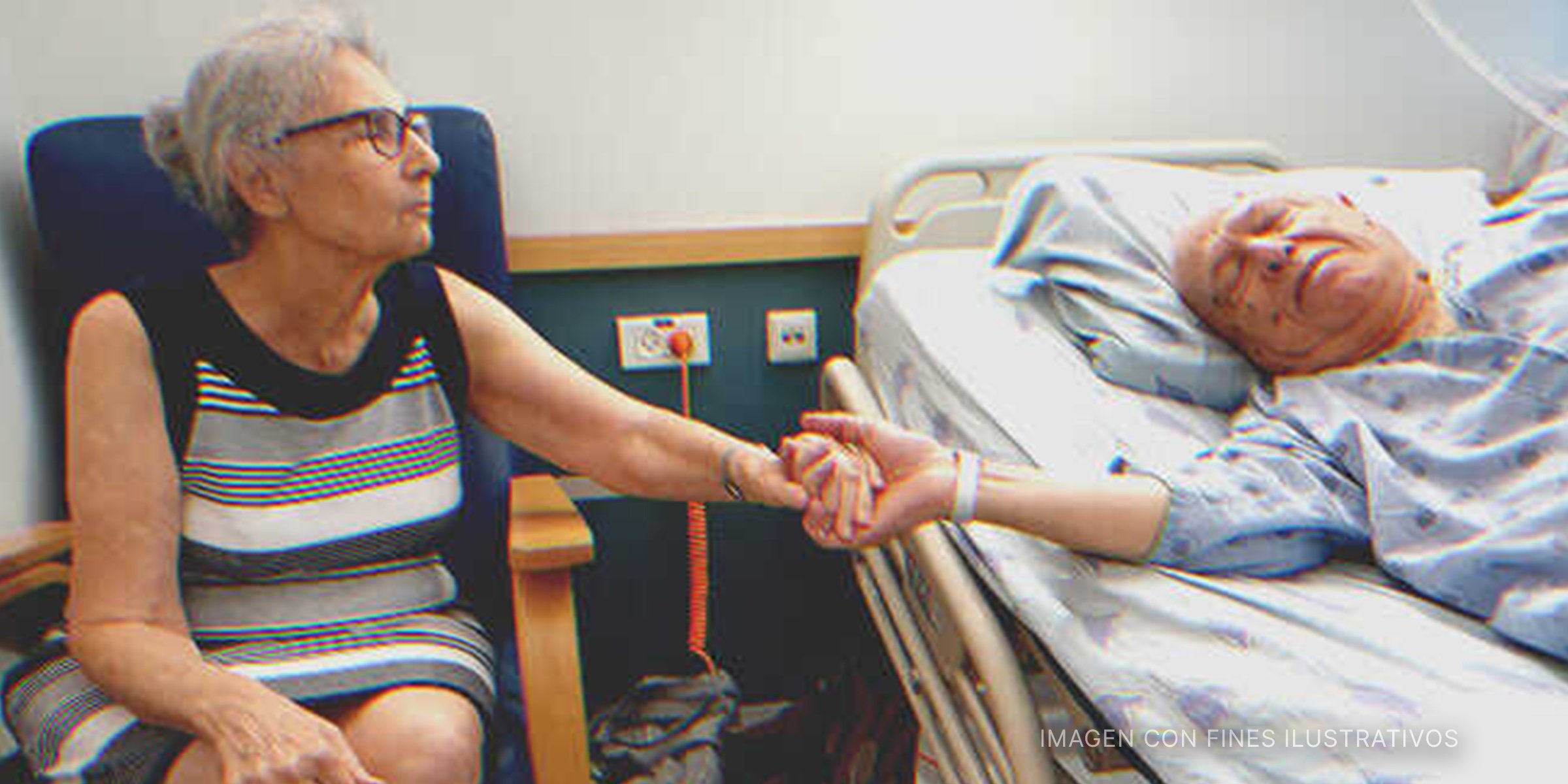 Mujer toma la mano de su esposo enfermo | Foto: Shutterstock 