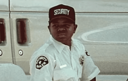 Gary Coleman as a security guard.  │Photo: YouTube / ABC News