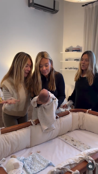 Las Trillizas de Oro junto a Enzo, el nuevo integrante de la familia | Fuente: Instagram/lastrillizasoro