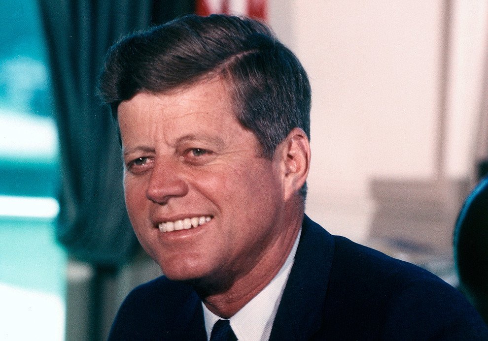 El presidente John F. Kennedy en la Oficina Oval el 11 de julio de 1963. | Foto: Flickr