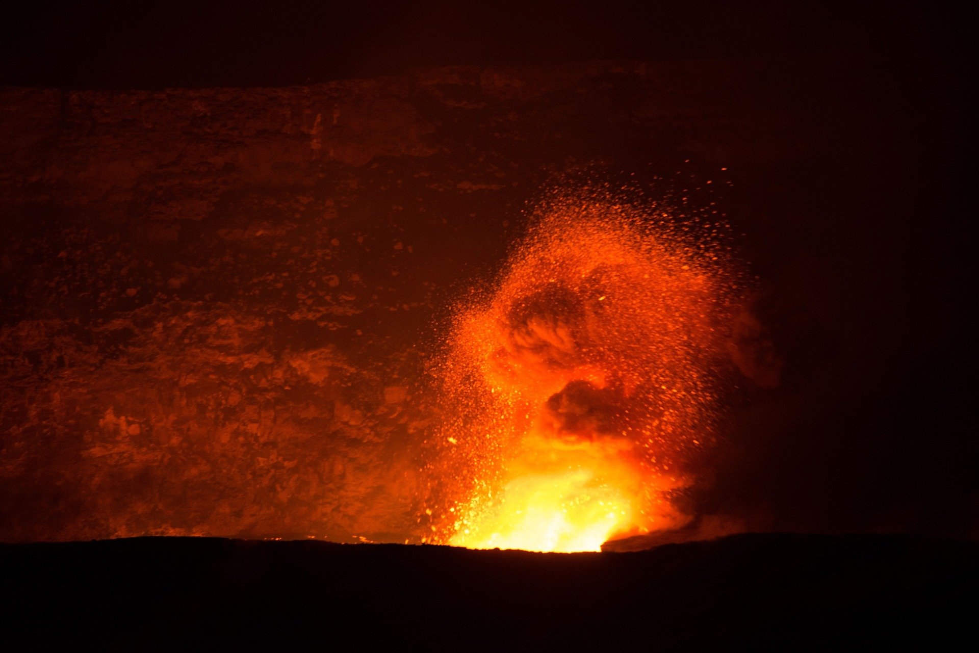 Volcán en erupción. | Imagen: Pixabay