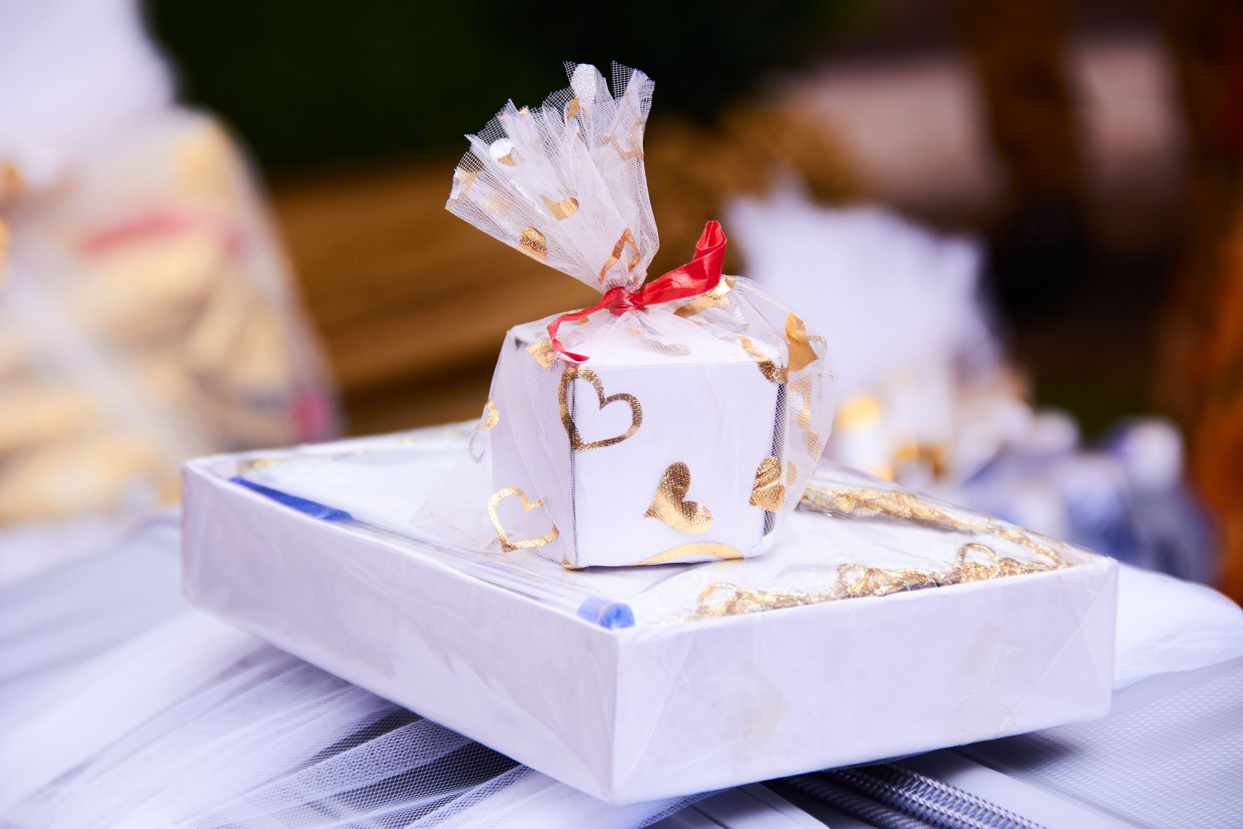 Regalo de boda | Fuente: Pexels