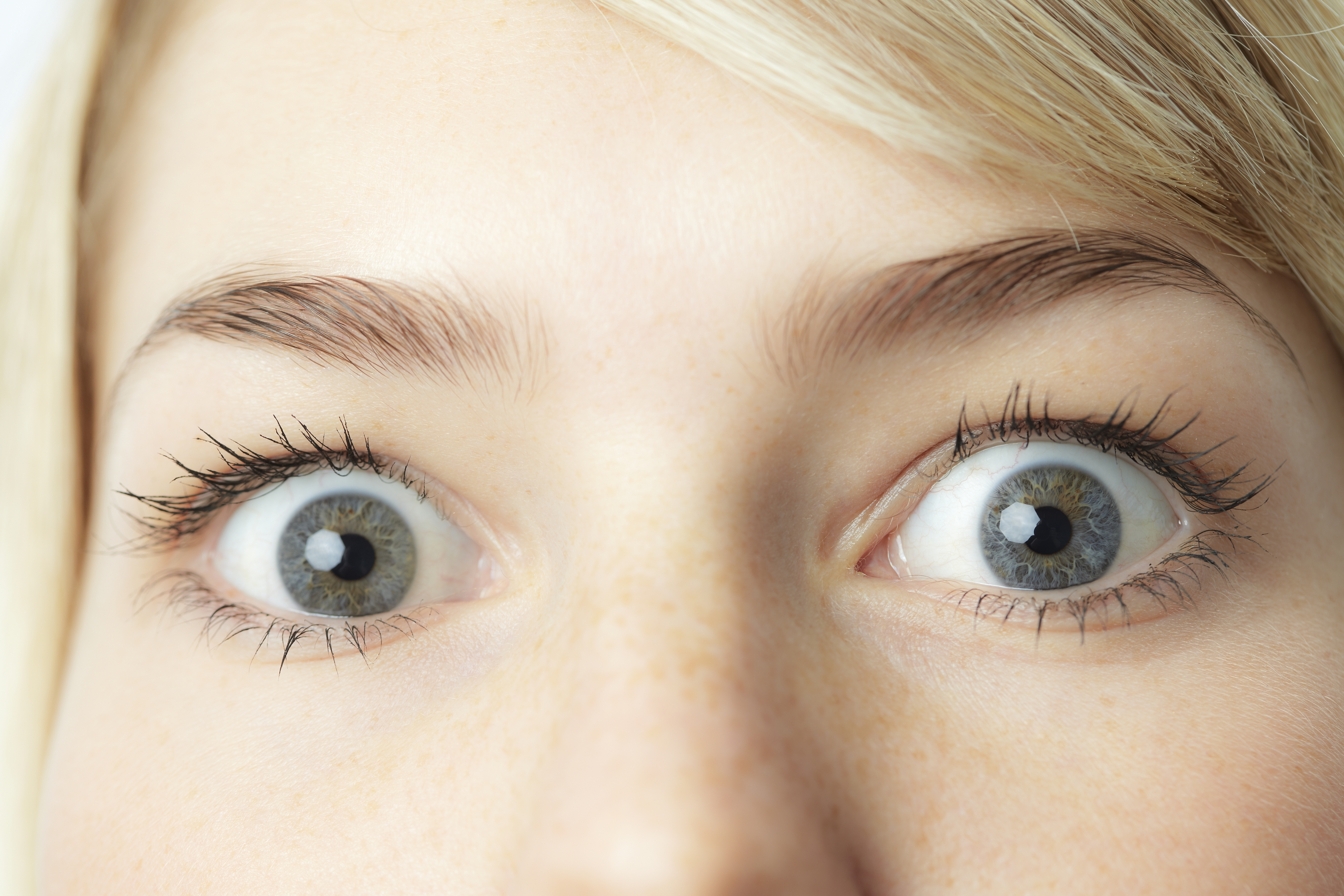 Ojos de mujer joven, primer plano | Foto: Getty Images