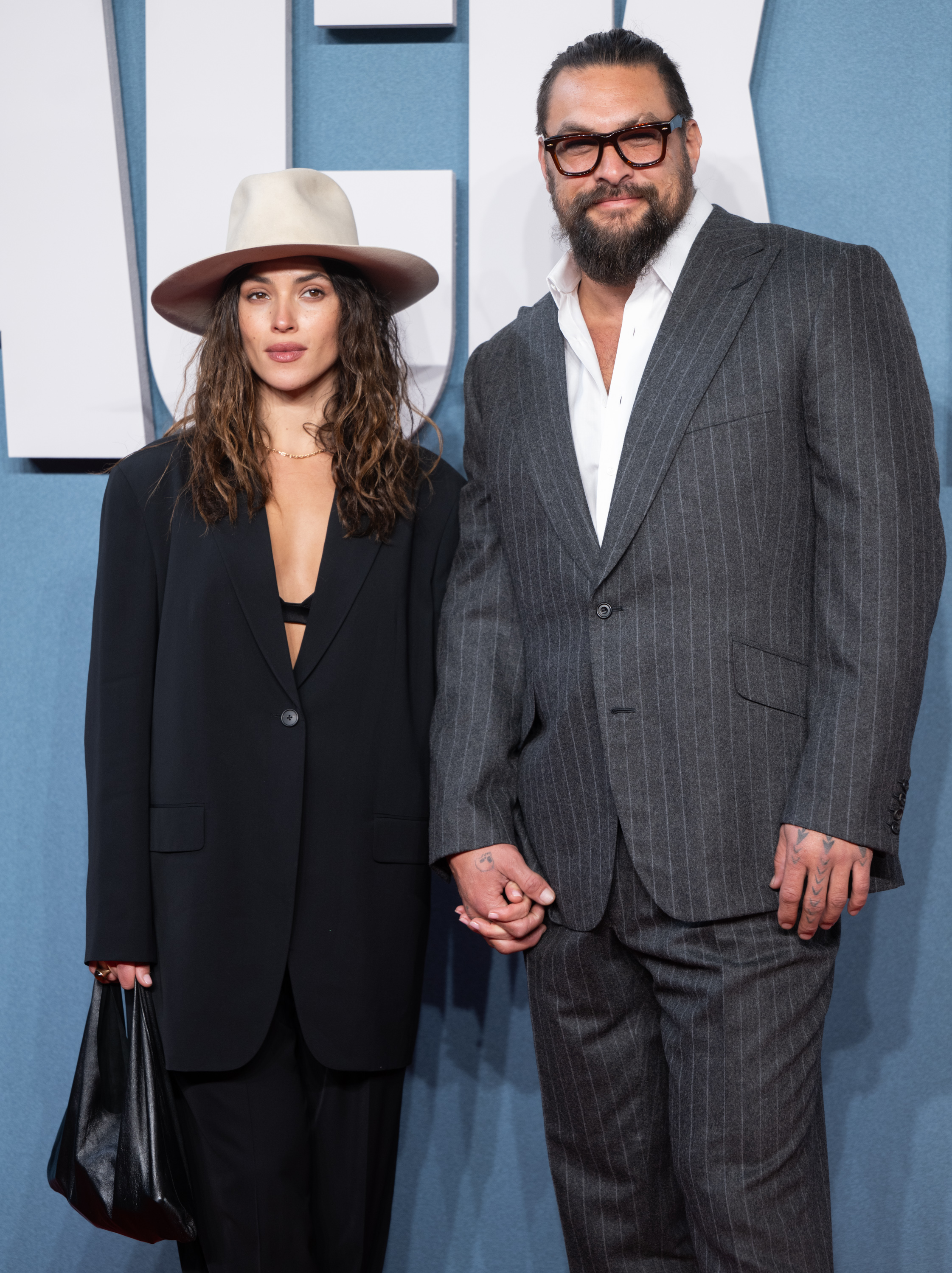 Adria Arjona y Jason Momoa en la proyección especial en el Reino Unido de "Black Bag" en Londres, Inglaterra, el 11 de marzo de 2025. | Fuente: Getty Images