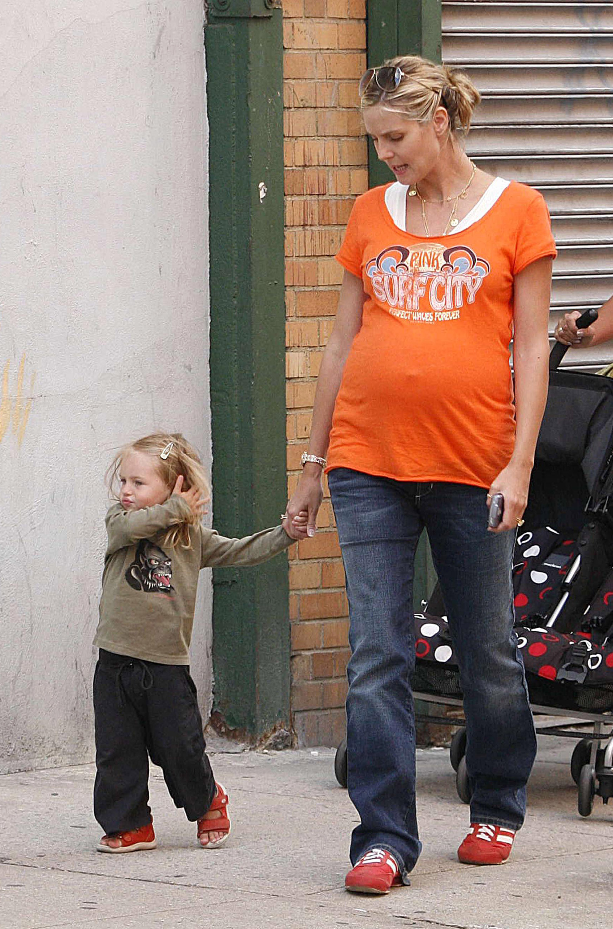 Heidi y Leni Klum vistas en Nueva York el 11 de septiembre de 2006 | Fuente: Getty Images