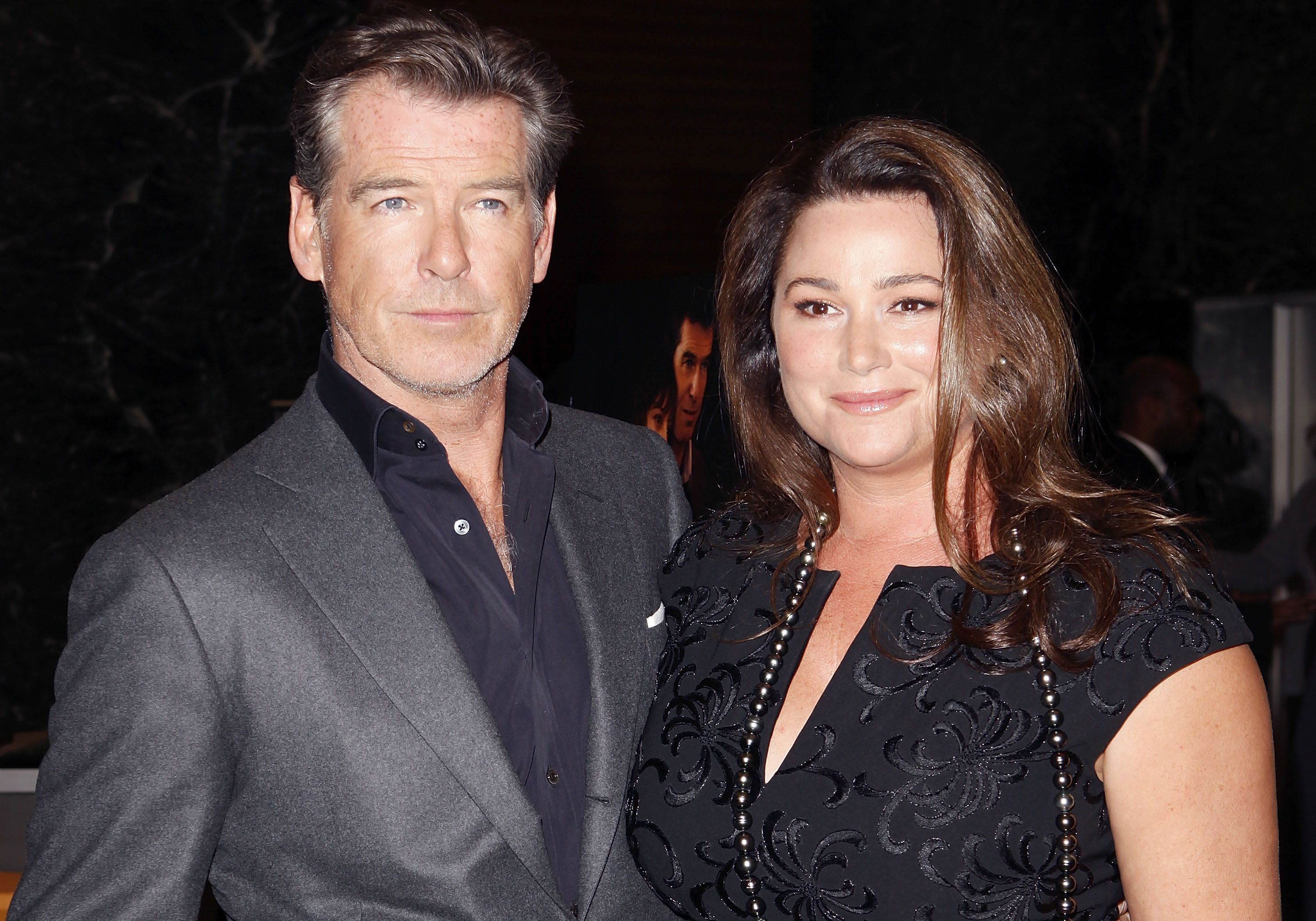 Pierce Brosnan y Keely Shaye Brosnan durante el estreno en Los Ángeles de "The Greatest" en el Linwood Dunn Theater del Pickford Center for Motion Study el 25 de marzo de 2010, en Hollywood, California. | Foto: Getty Images