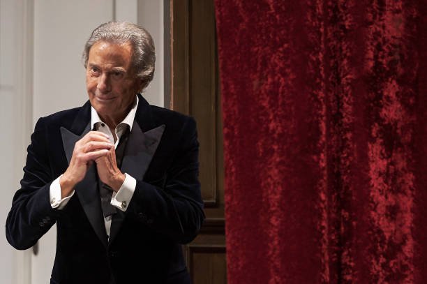 Arturo Fernández celebra su 89 cumpleaños en el Teatro Amaya el 21 de febrero de 2018 en Madrid, España. | Foto: Getty Images