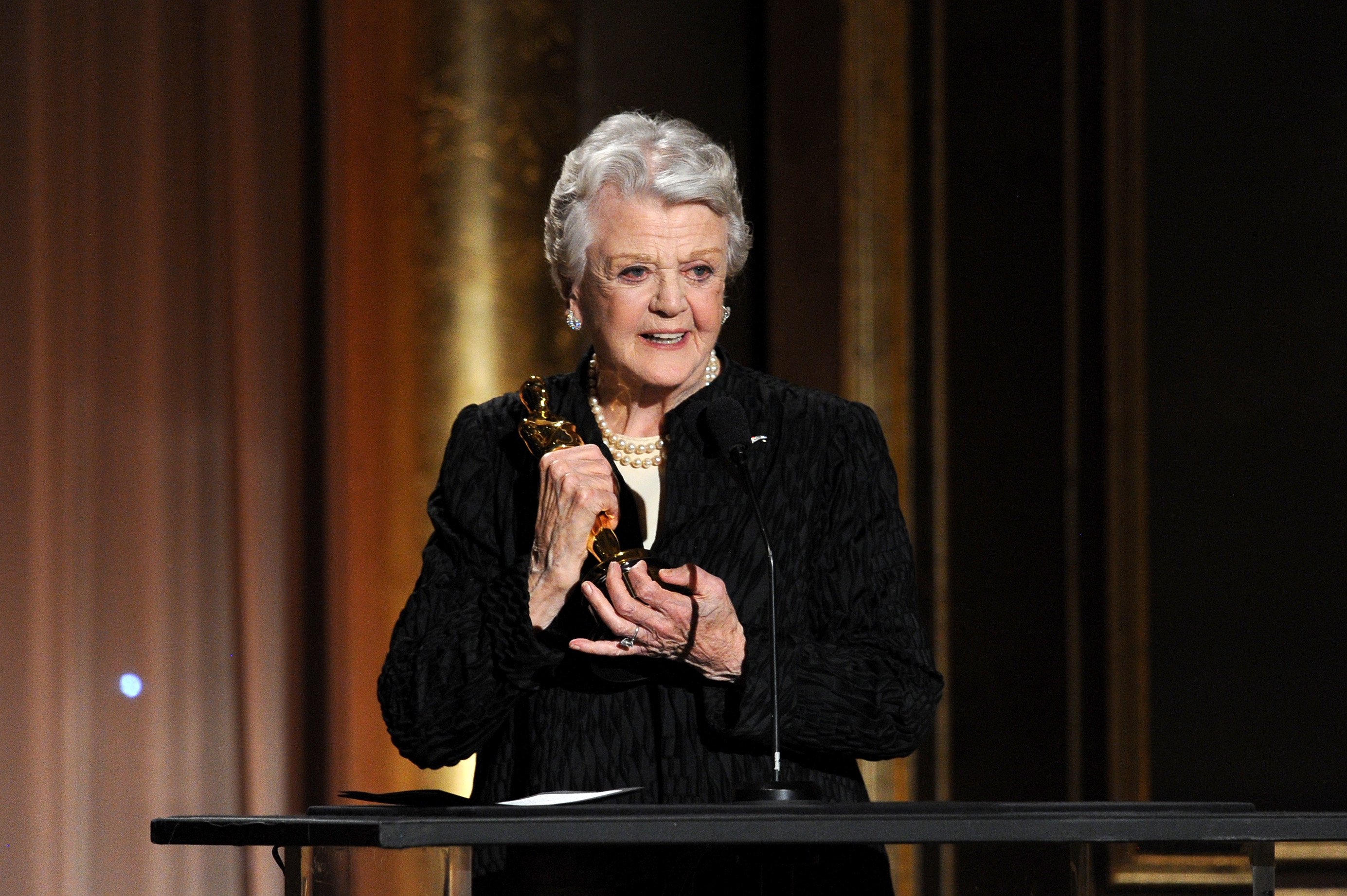 Angela Lansbury en The Ray Dolby Ballroom en el Hollywood & Highland Center el 16 de noviembre de 2013 en Hollywood, California. | Foto: Getty Images