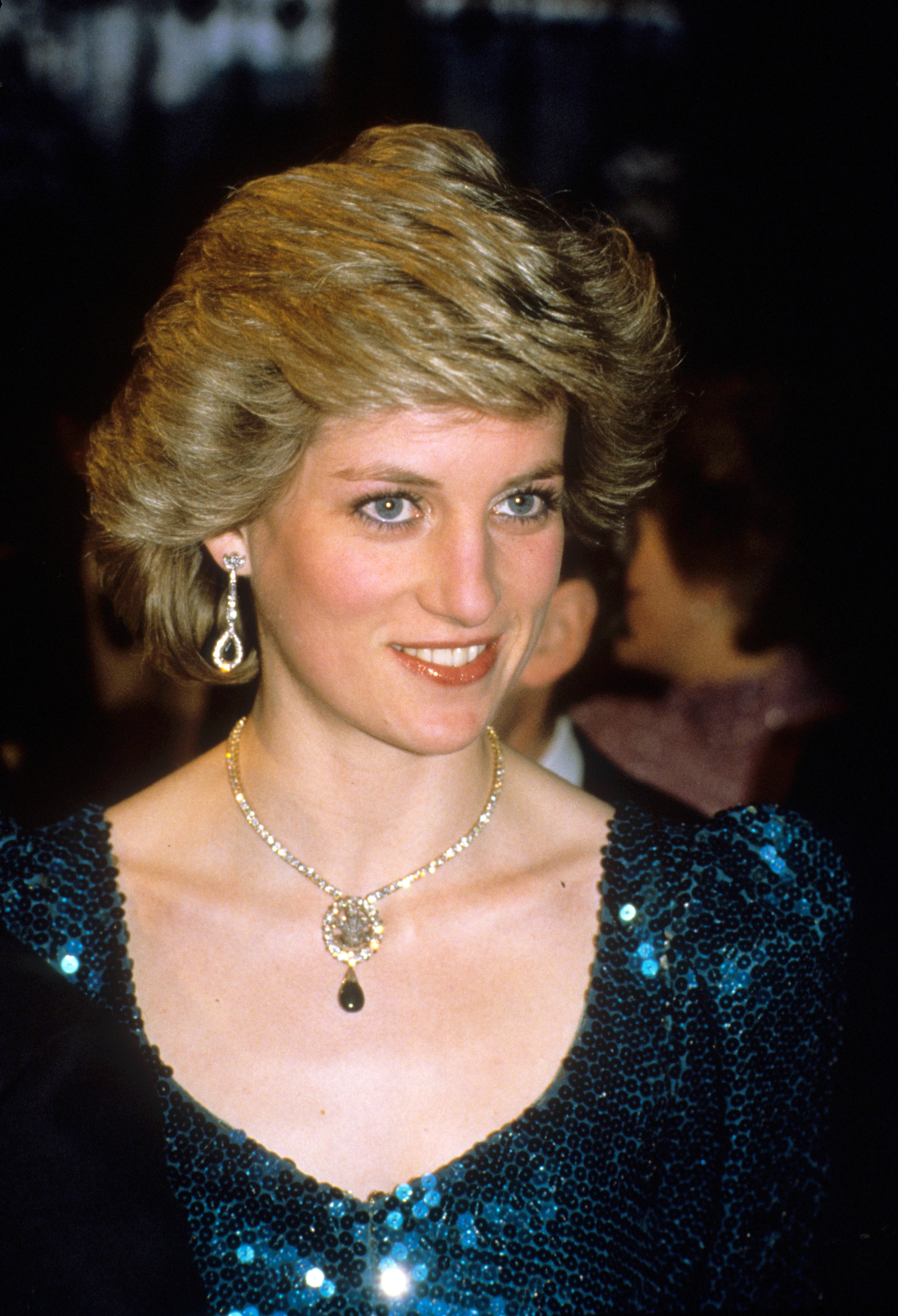 La princesa Diana de visita en Viena, Austria, en el Teatro Burgh de Viena, el 14 de abril de 1986. | Foto: Getty Images