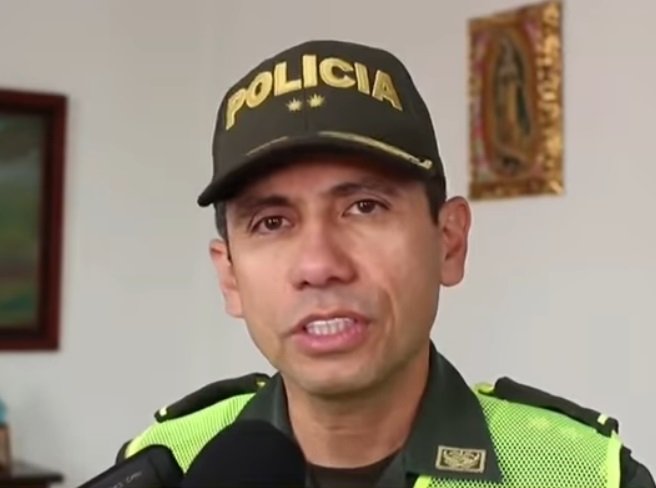 General Manuel Vásquez, comandante de la Policía de Bucaramanga da declaraciones sobre el caso | Foto: YouTube/Noticias Caracol