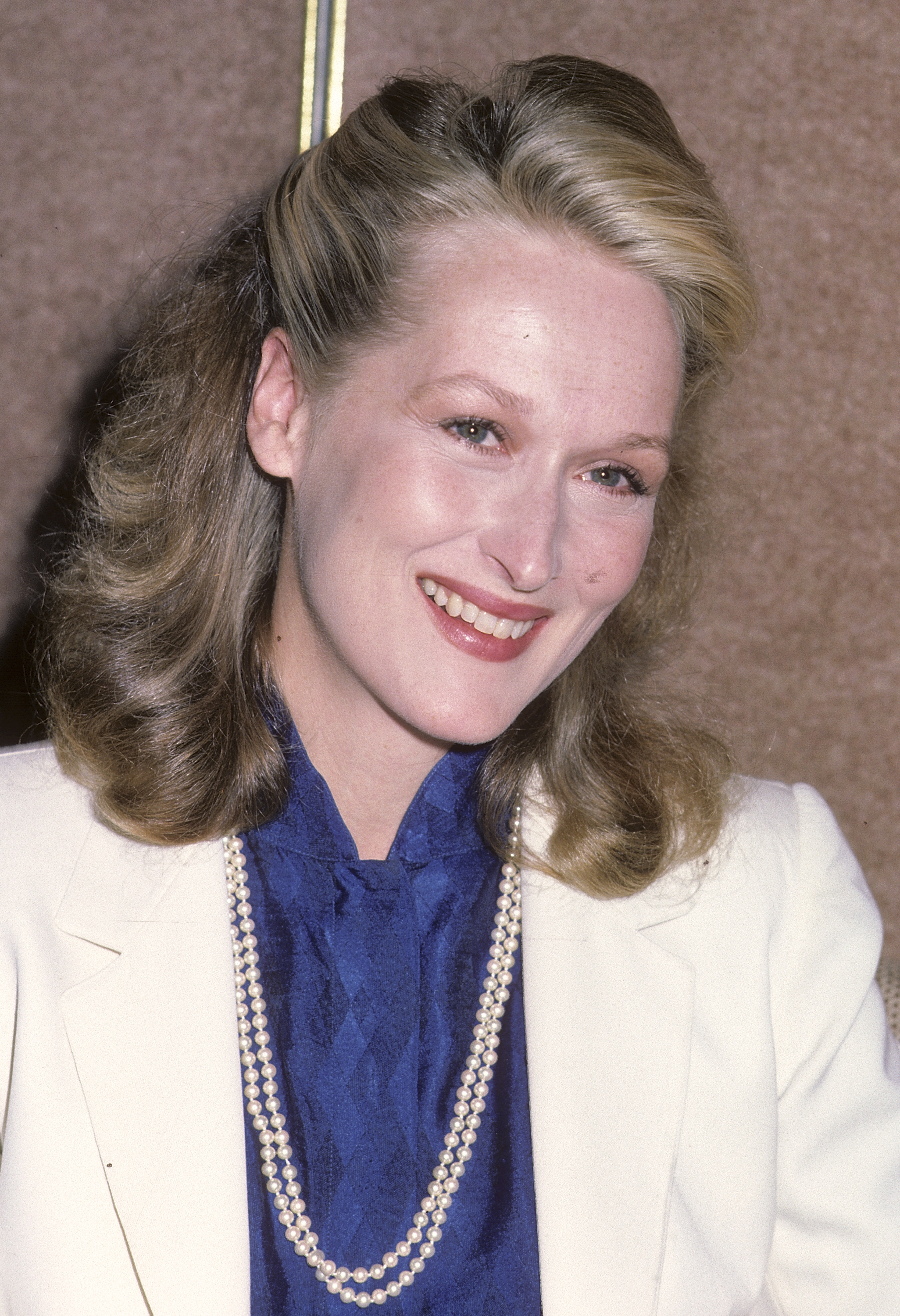 Meryl Streep asiste a la Novena Convención Anual de la OTAN/ShoWest el 3 de noviembre de 1983 | Fuente: Getty Images