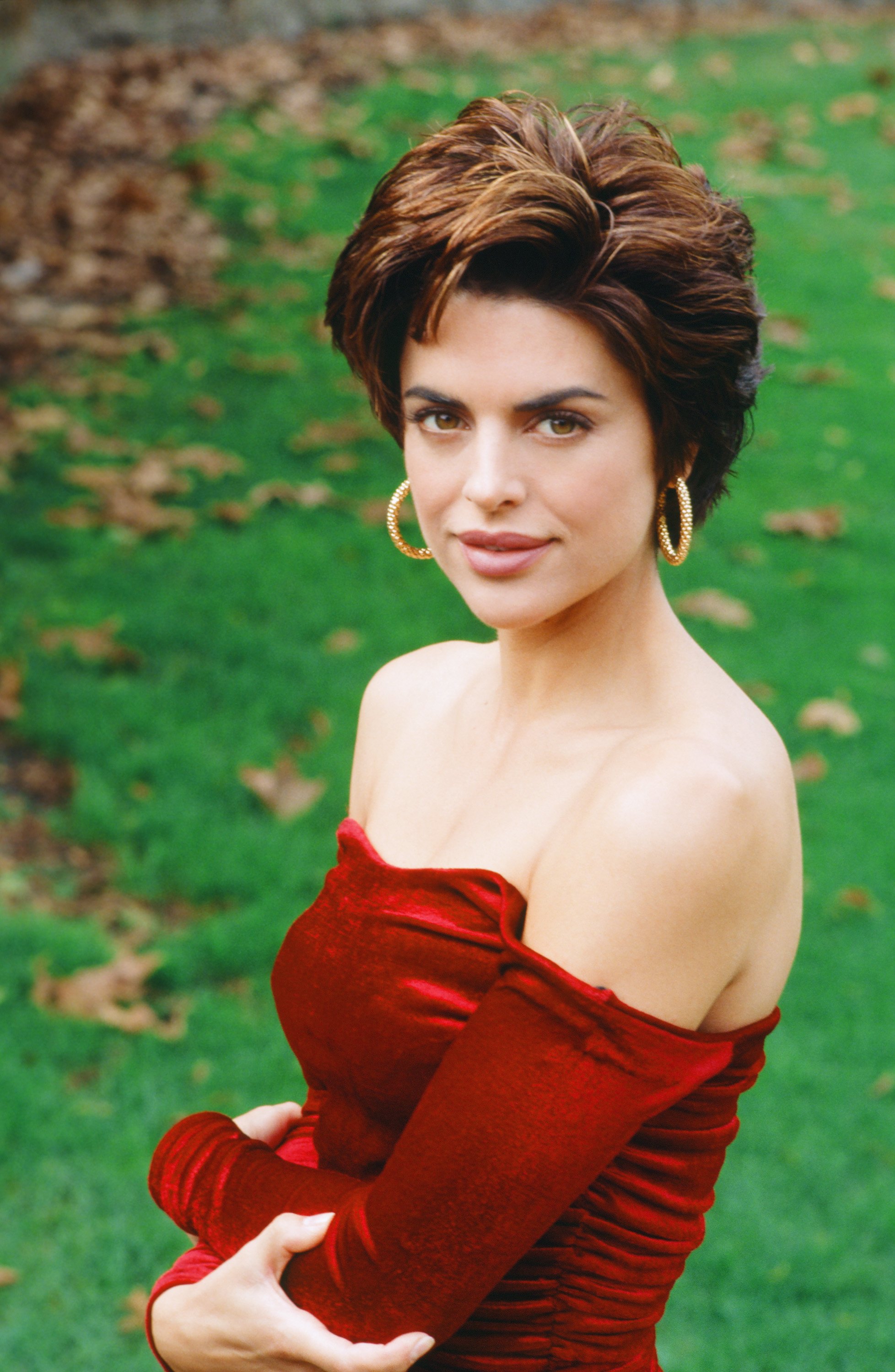 Lisa Rinna posando como Billie Reed de "Days of Our Lives" en 1992. | Fuente: Getty Images