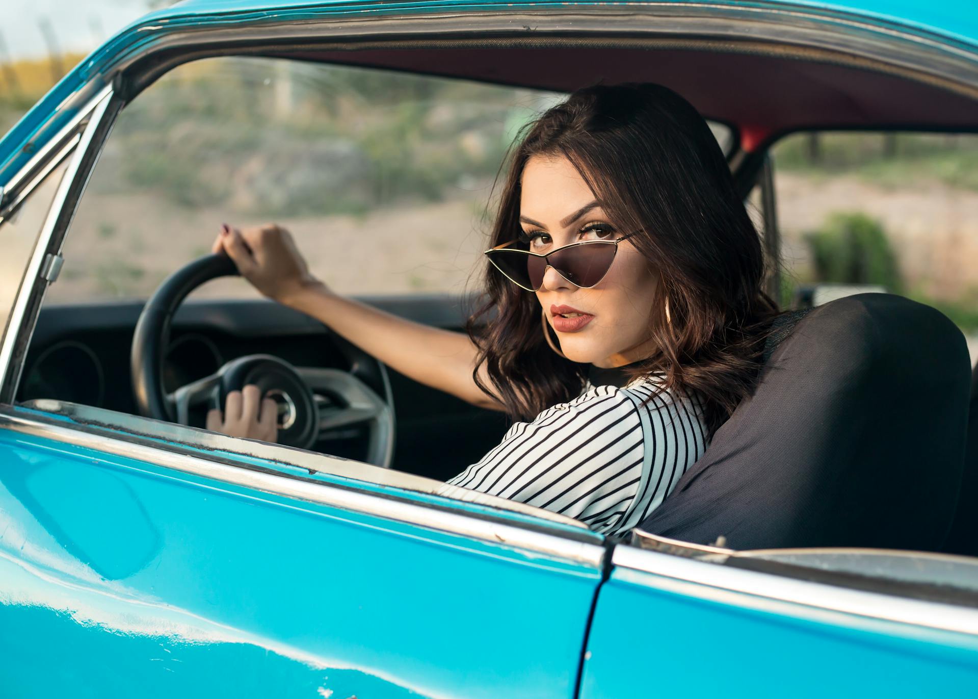 Una mujer conduciendo | Fuente: Pexels
