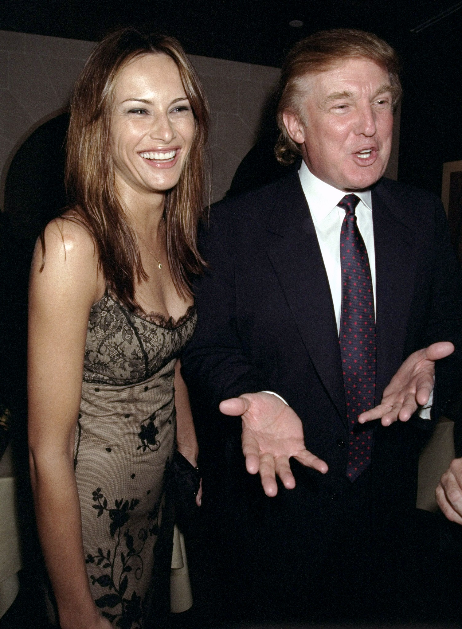 Melania y Donald Trump en la fiesta de presentación de MetroGuide el 3 de febrero de 1999. | Fuente: Getty Images