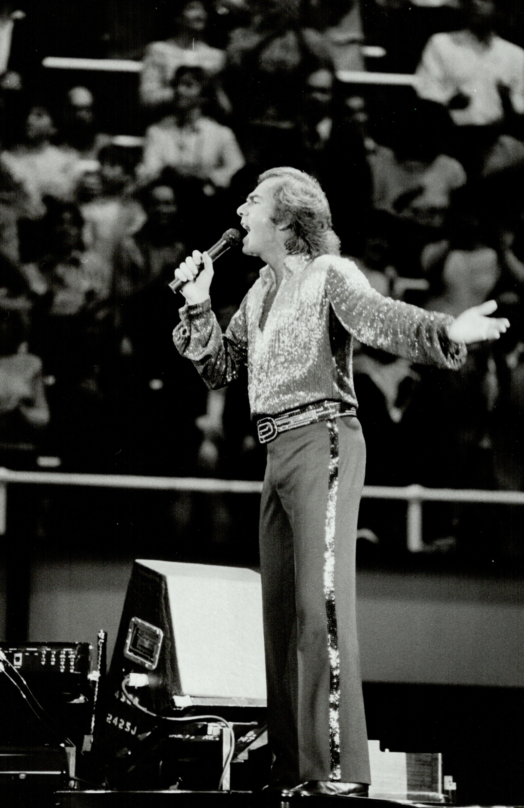 La cantante actuando en directo en 1982. | Fuente: Getty Images