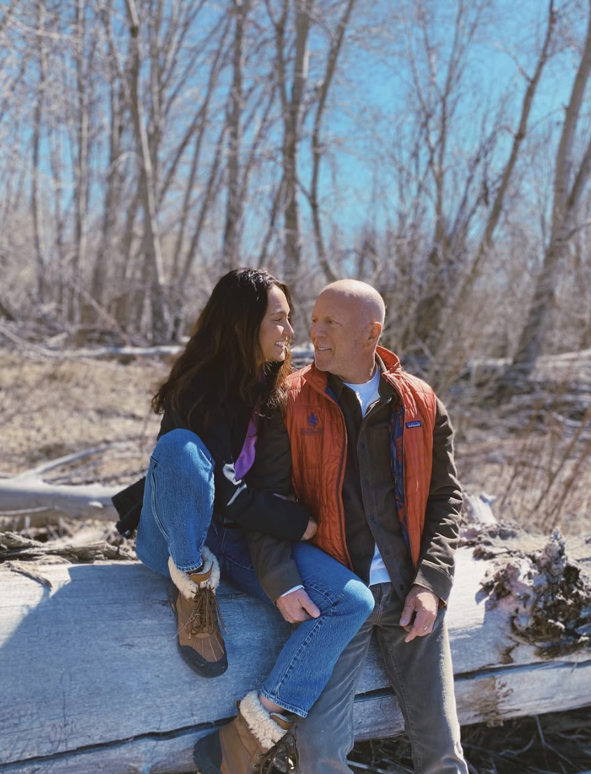 Emma Heming y Bruce Willis de una publicación fechada el 7 de abril de 2022. | Fuente: Instagram/emmahemingwillis