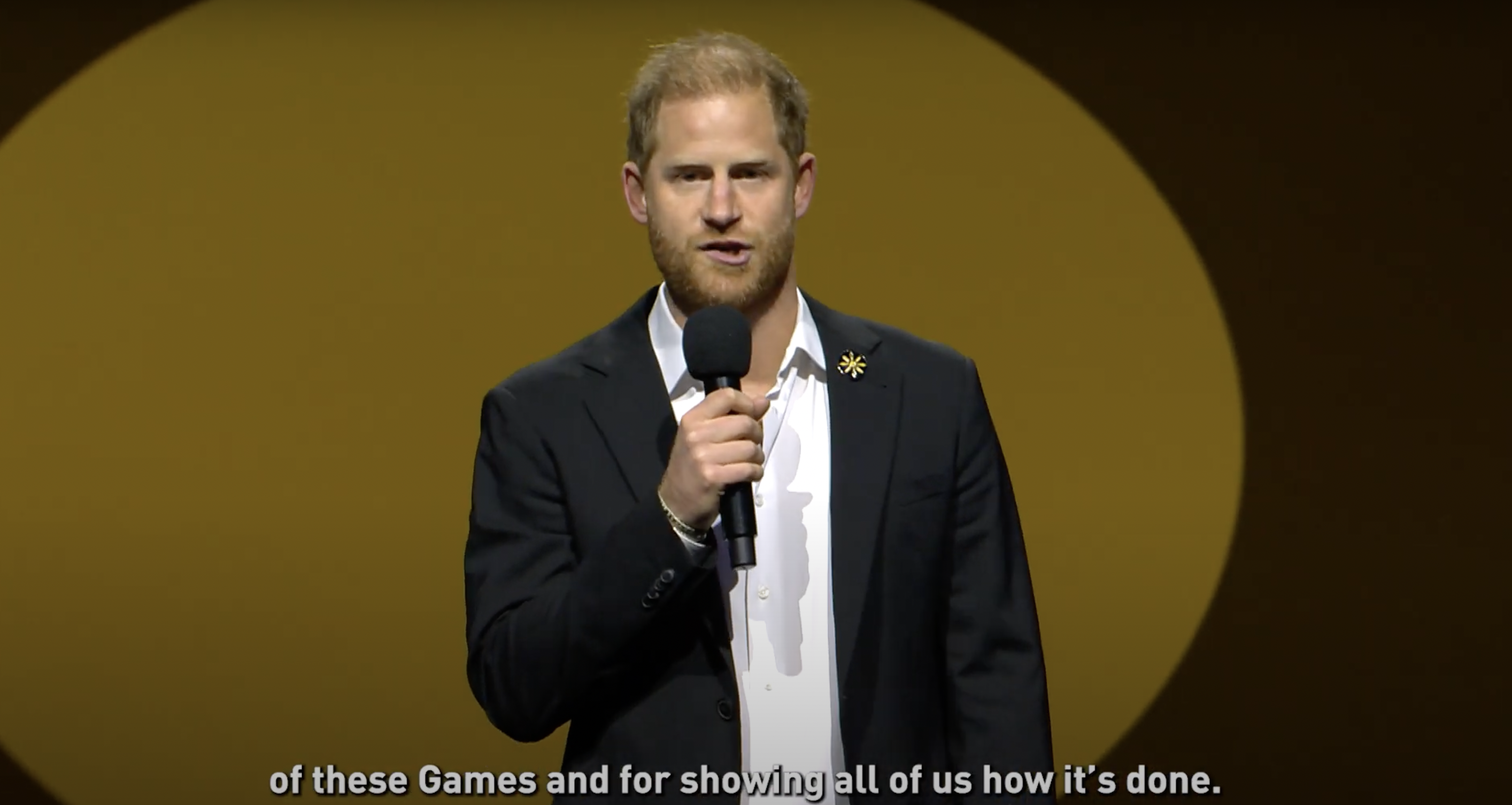 El Príncipe Harry durante su discurso en la ceremonia de clausura de los Juegos Invictus Vancouver Whistler 2025 el 16 de febrero de 2025, en Vancouver, Canadá | Fuente: Youtube/Fundación Juegos Invictus