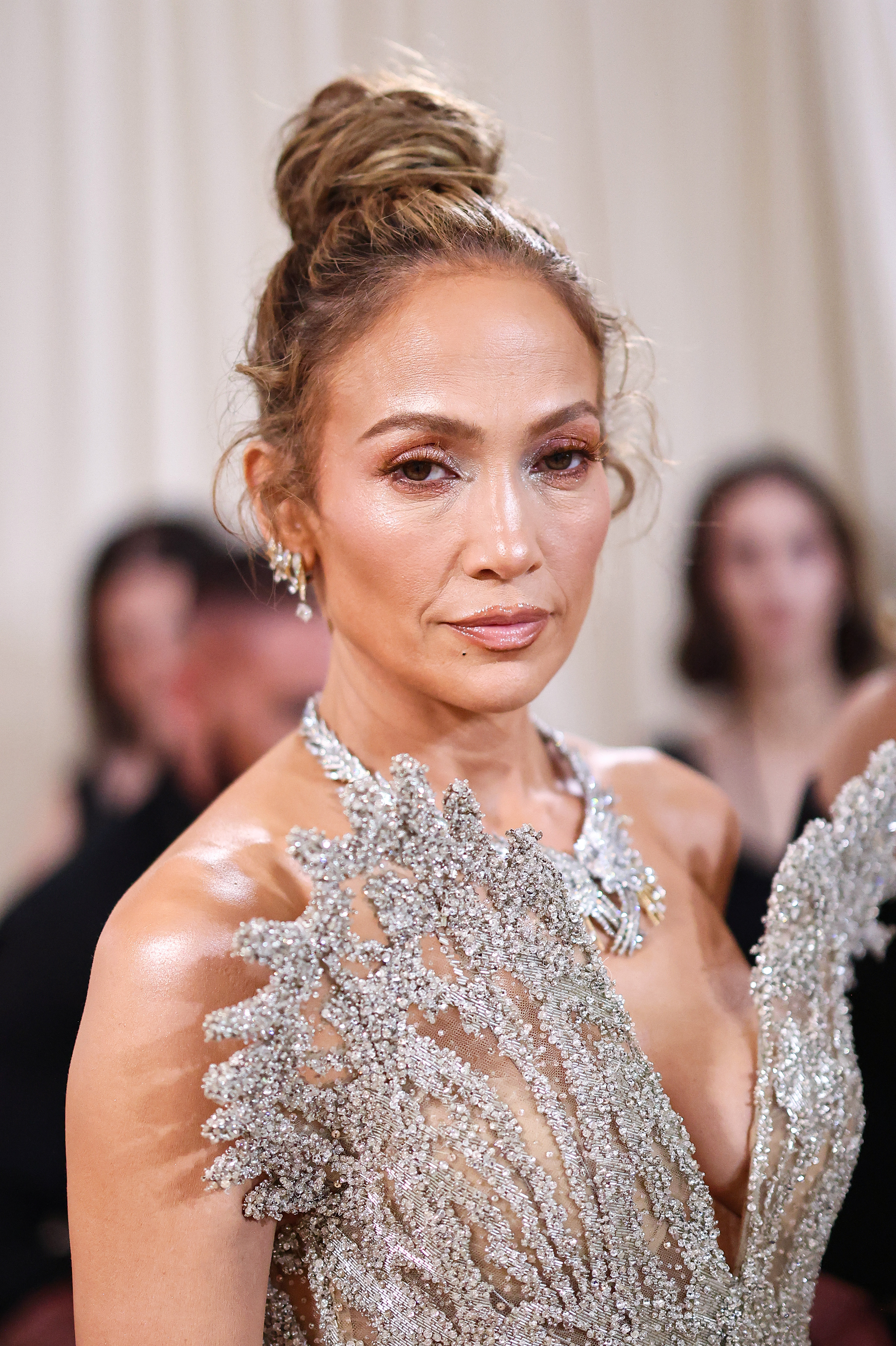 Jennifer Lopez asiste a la Gala Met que celebra "Sleeping Beauties: Reawakening Fashion" en Nueva York, el 6 de mayo de 2024 | Fuente: Getty Images