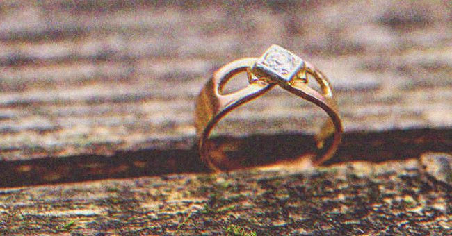 Hermoso anillo antiguo de diamante. | Foto: Shutterstock