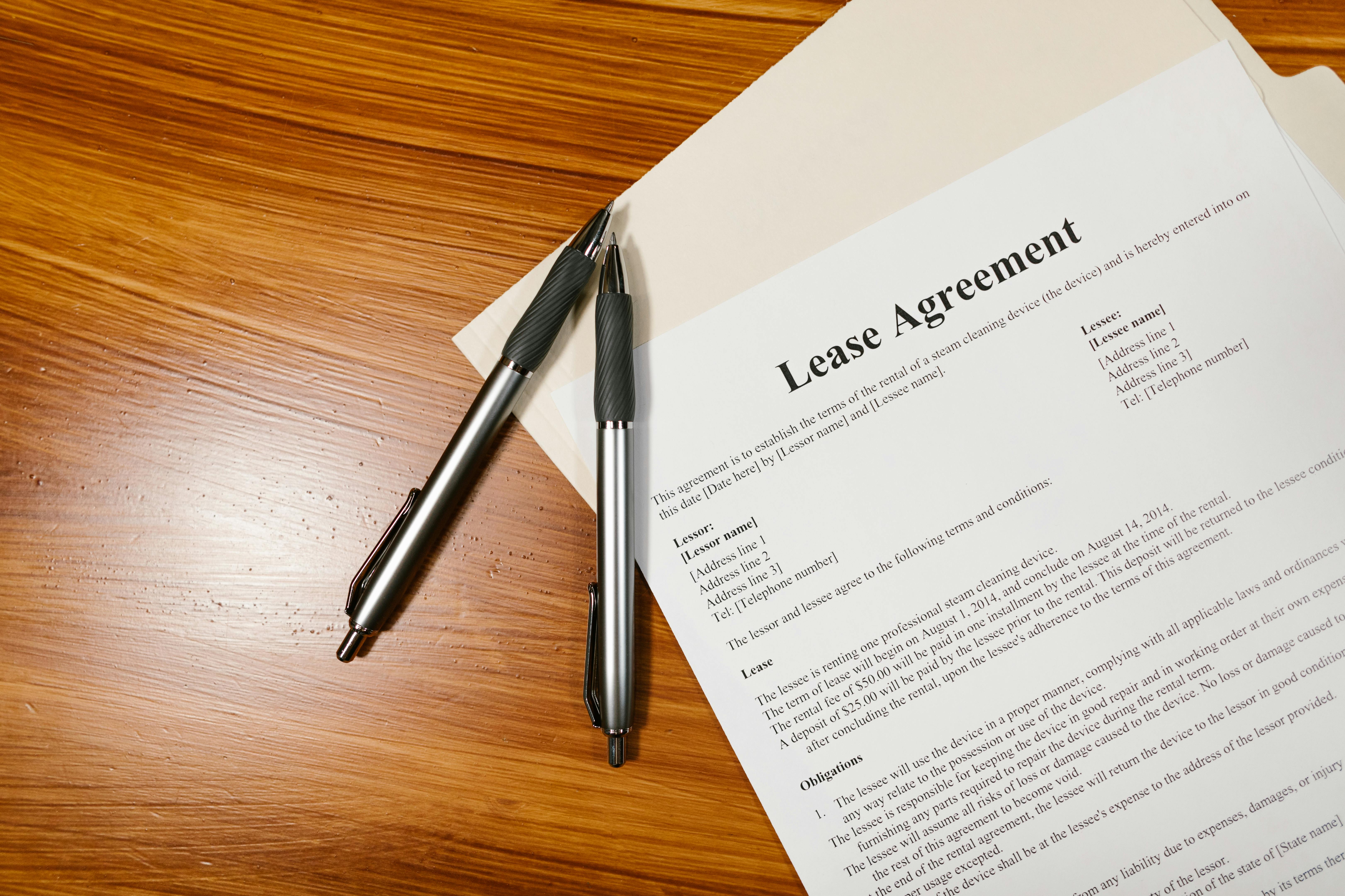 Un contrato de alquiler | Fuente: Pexels