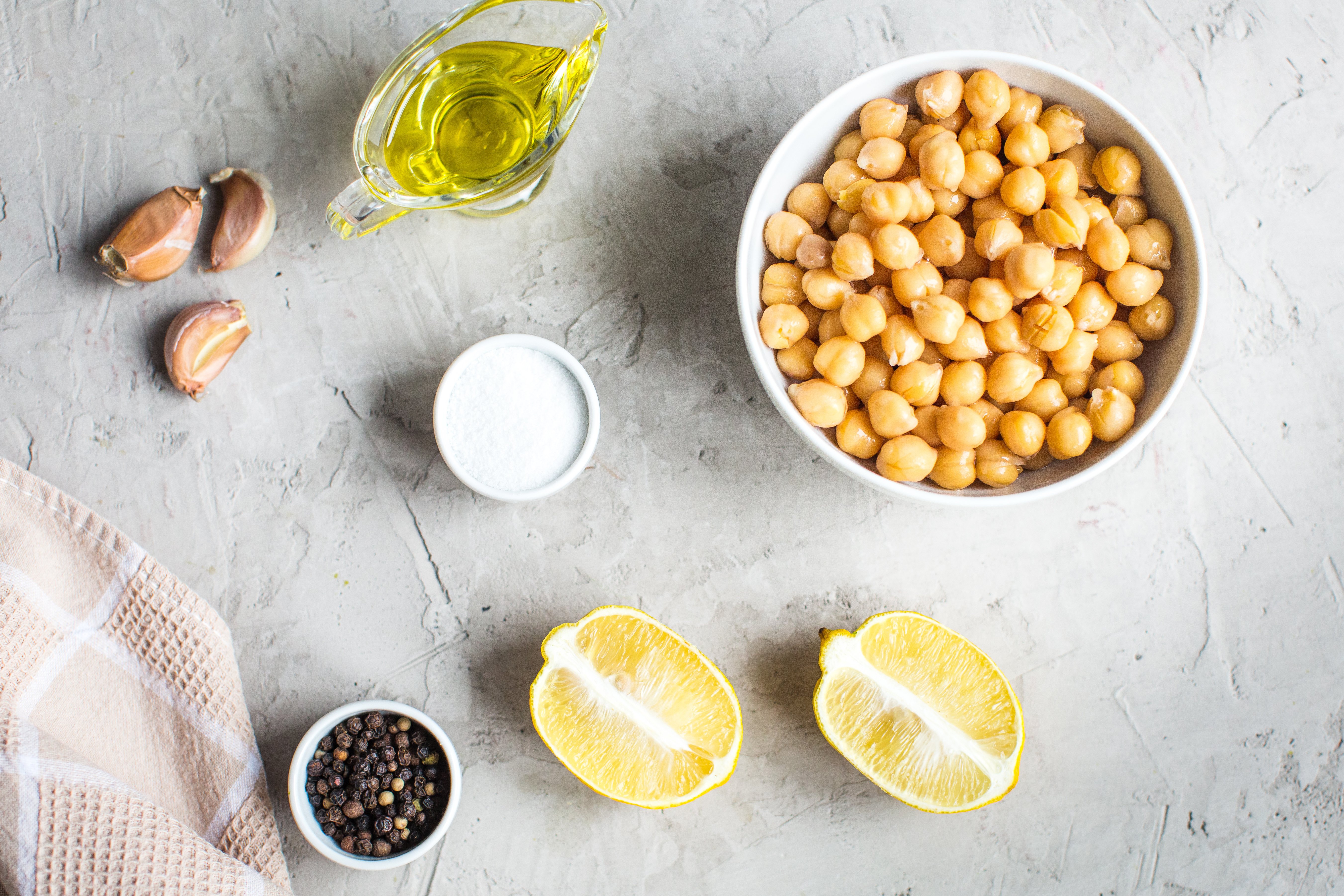 Ingredientes para preparar hummus. | Foto: Shutterstock
