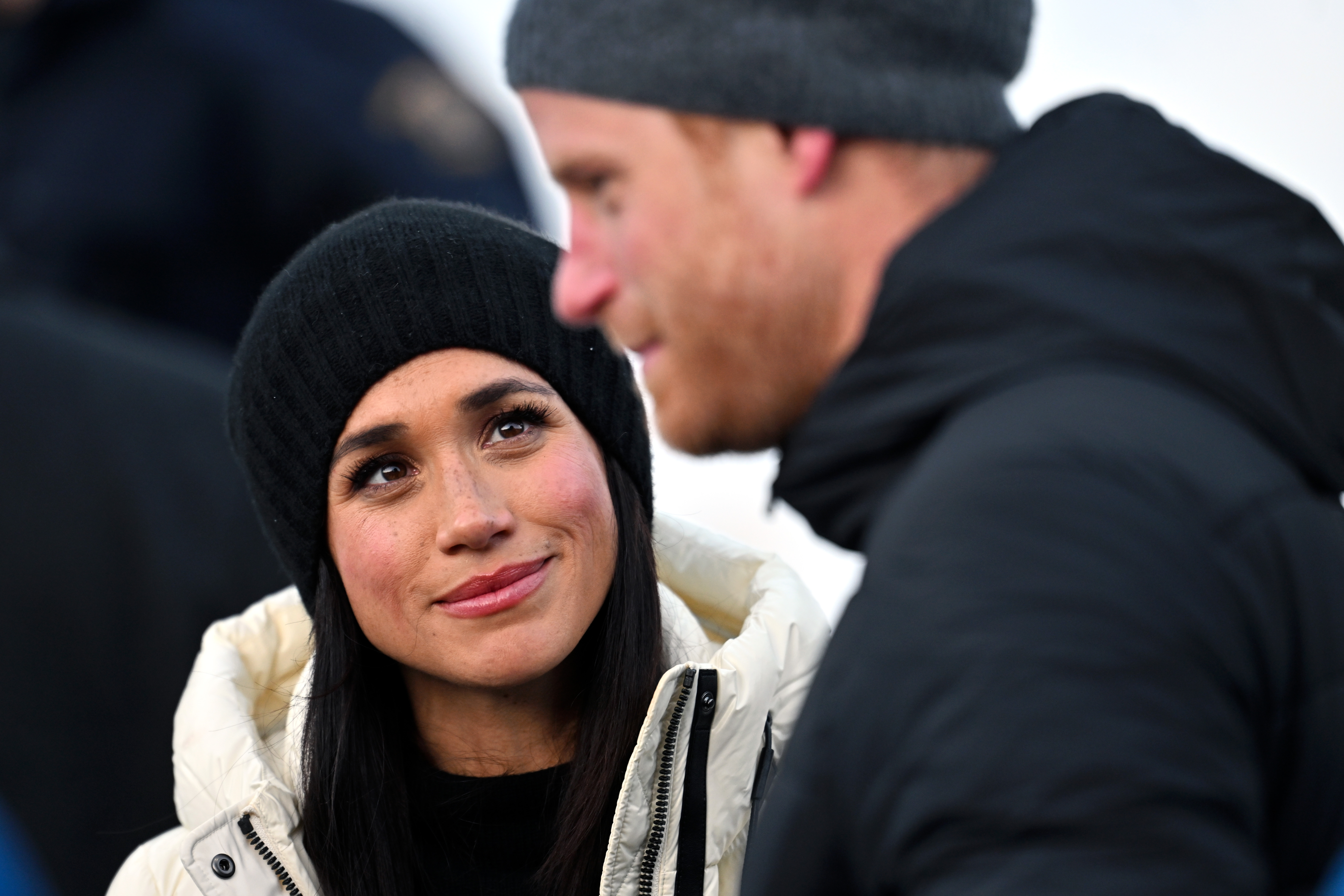 Meghan Markle y el Príncipe Harry asisten a las finales de Skeleton durante el segundo día de los Juegos Invictus 2025 el 10 de febrero de 2025 | Fuente: Getty Images