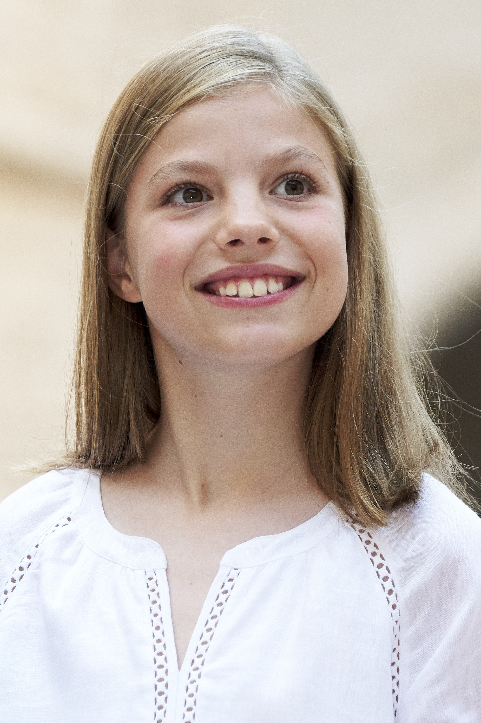 La infanta Sofía de España posa para los fotógrafos durante la sesión de verano en el Palacio de la Almudaina el 29 de julio de 2018 en Palma de Mallorca, España.