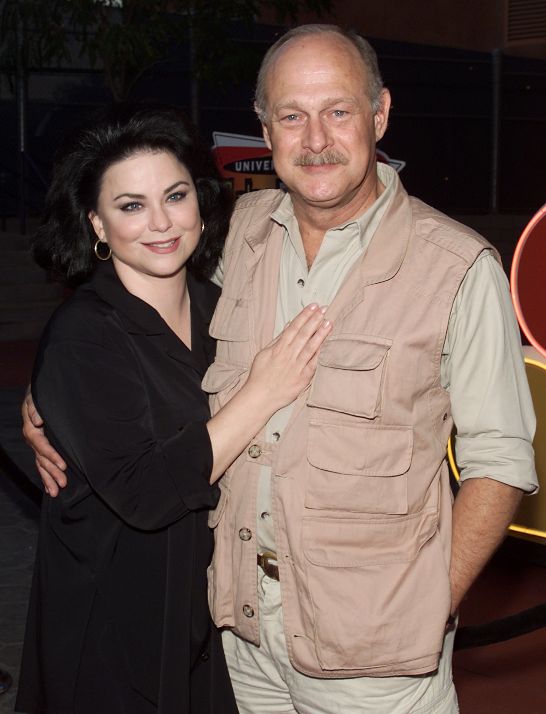 Delta Burke y Gerald McRaney asisten a la fiesta NBC Summer 2000 TCA el 19 de julio de 2000, en Los Ángeles, California. | Fuente: Getty Images