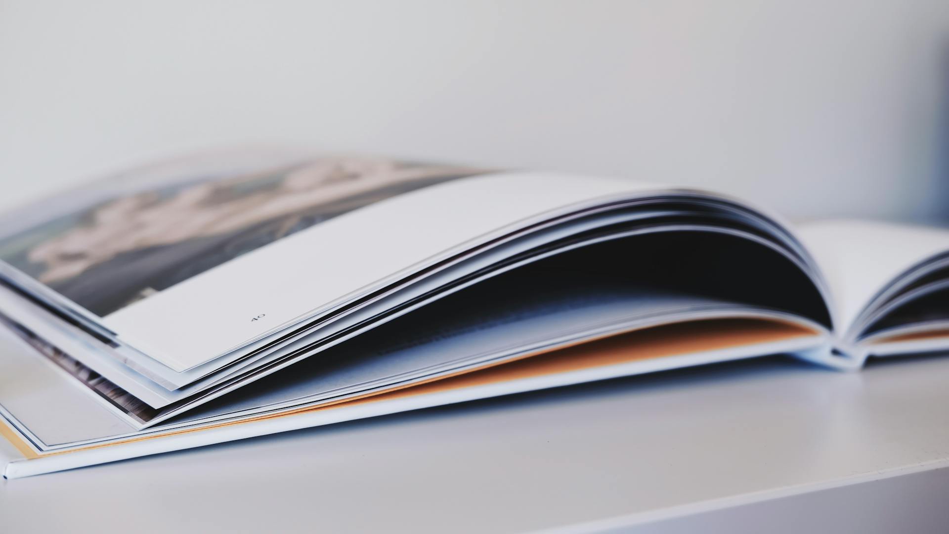 Una revista | Fuente: Pexels