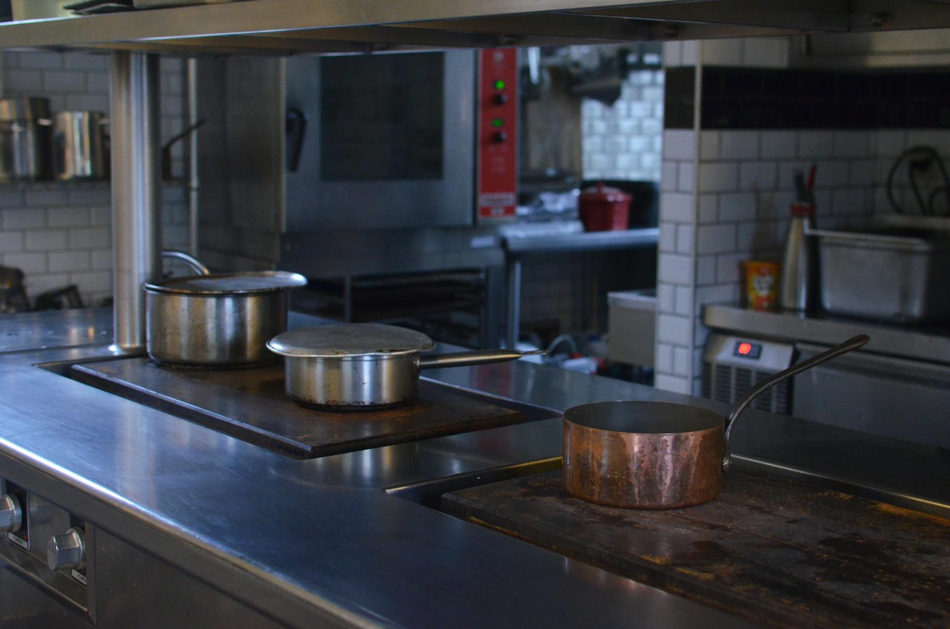 Una cocina profesional | Fuente: Pexels