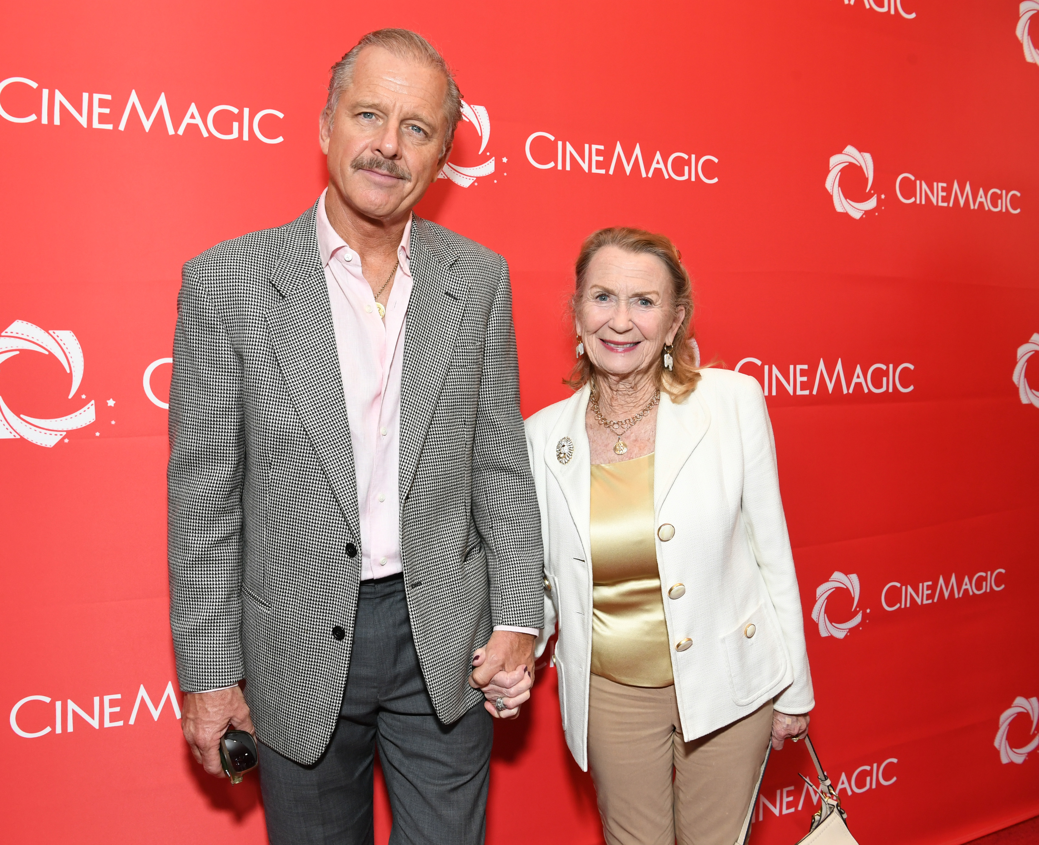 Maxwell Caulfield y Juliet Mills asisten a la Gala Cinemagic el 28 de junio de 2023, en Santa Mónica, California. | Fuente: Getty Images