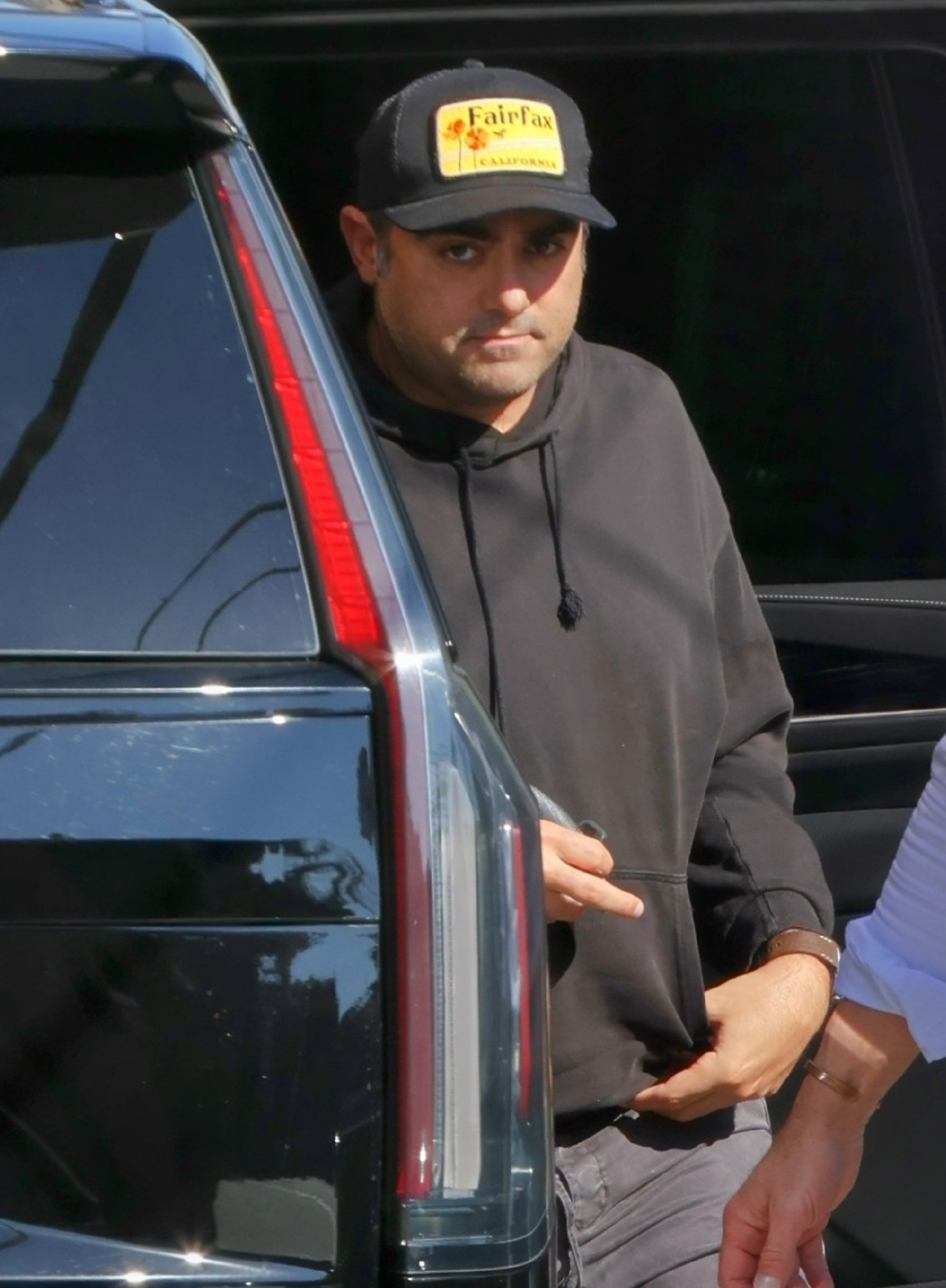 Polansky y Gaga llevan juntos y a la vista de todos desde 2020. En 2021, una fuente de la revista *People* los describió como una pareja muy unida que se apoya mutuamente y dijo que su interés común por las obras benéficas les ayudó a fortalecer su vínculo. | Fuente: Getty Images