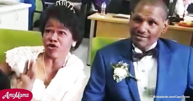 Pareja sin hogar se casó bajo un puente después de 30 años juntos