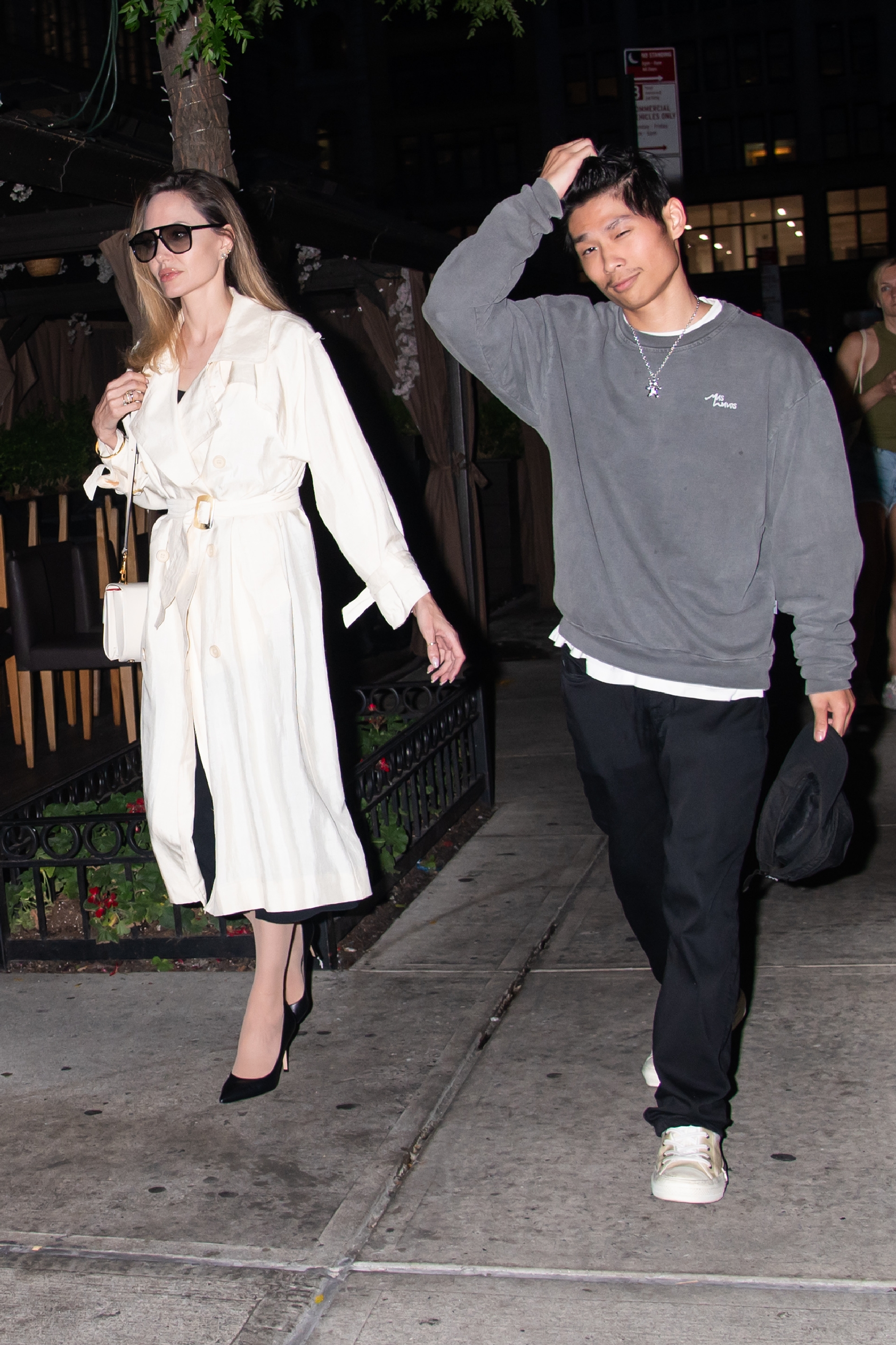 Angelina Jolie y Pax Jolie-Pitt fotografiados el 26 de junio de 2023, en Nueva York. | Fuente: Getty Images