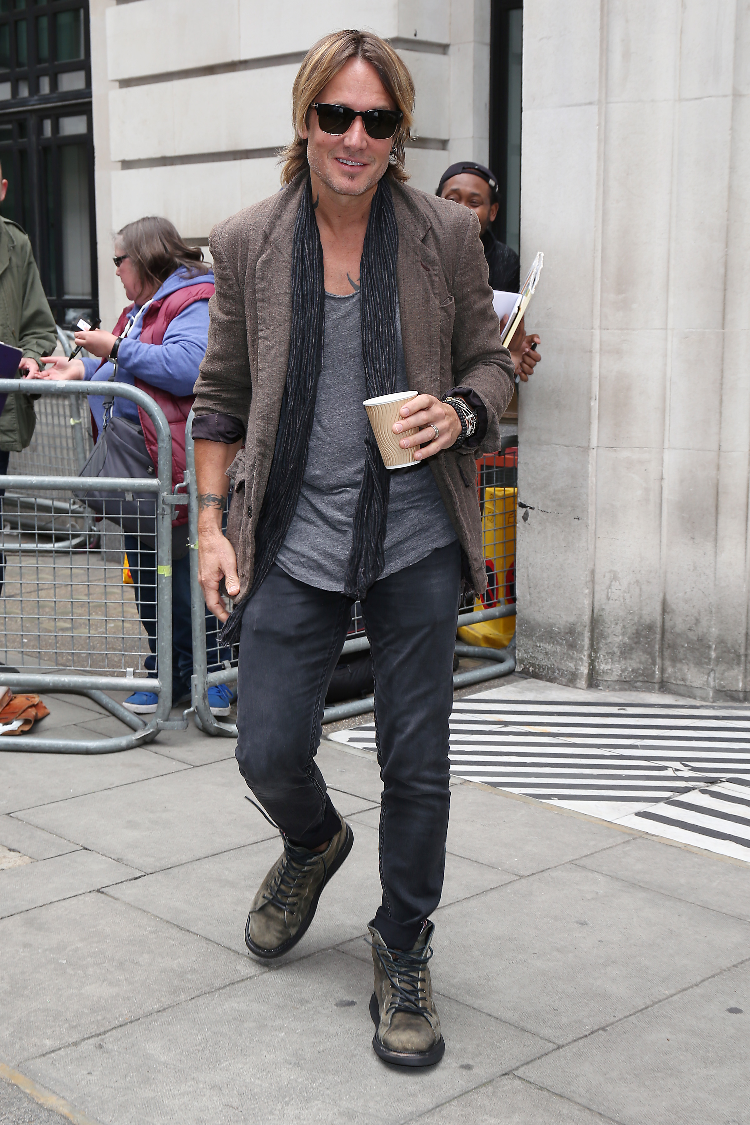 Keith Urban en la BBC Radio 2 de Londres, Inglaterra, el 18 de mayo de 2017. | Fuente: Getty Images