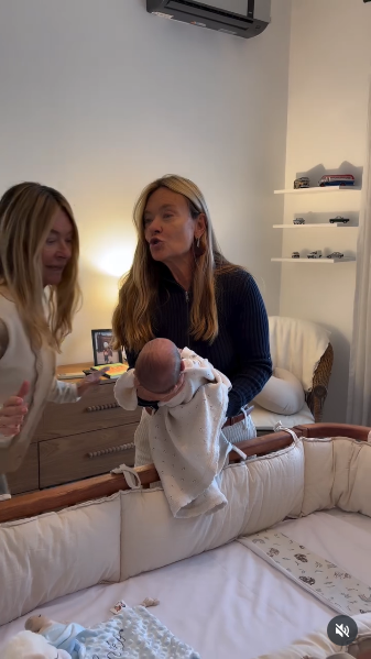 María Emilia y María Eugenia Fernández Rousse junto a Enzo, el nuevo integrante de la familia | Fuente: Instagram/lastrillizasoro