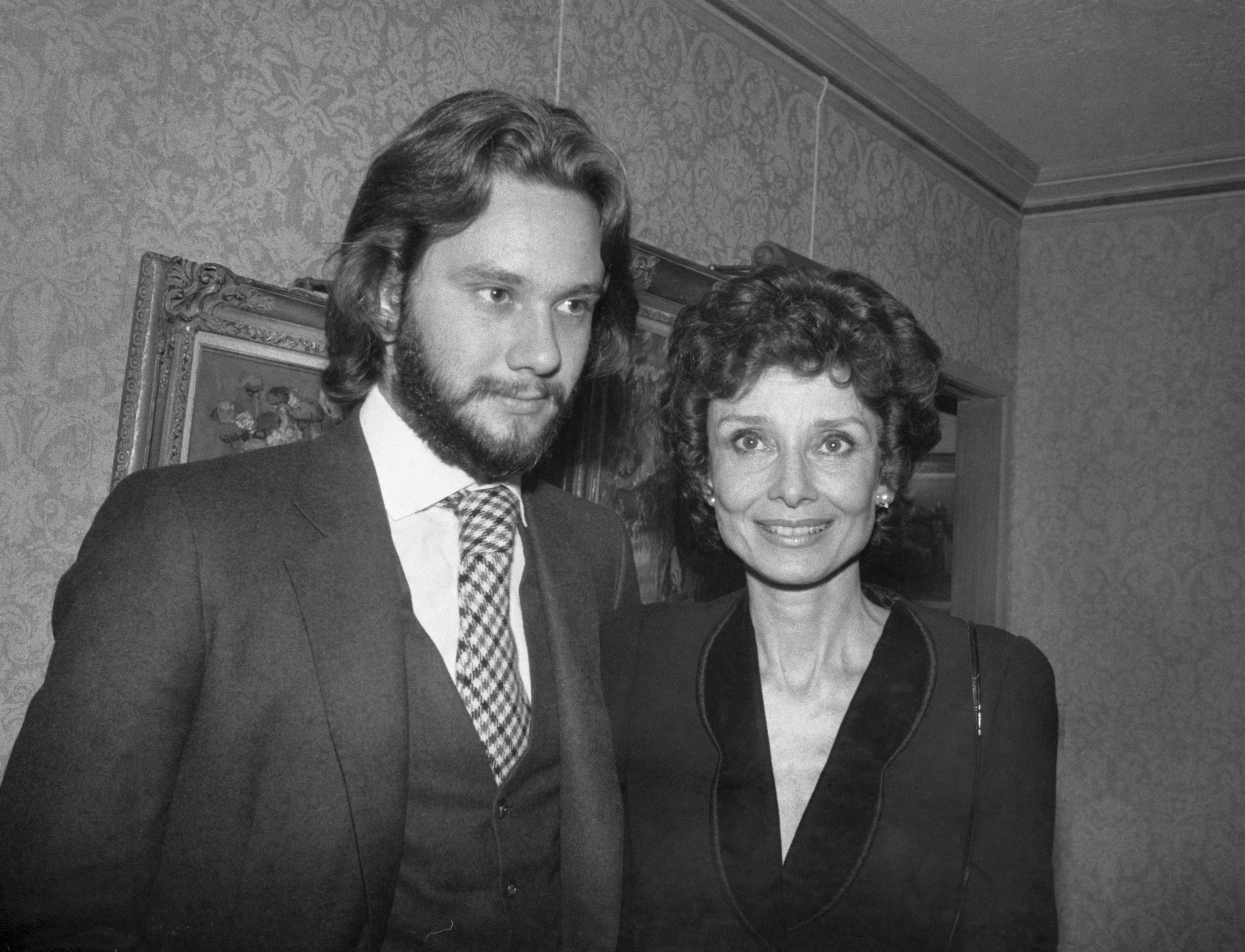 Sean Ferrer y Audrey Hepburn en Nueva York el 11 de noviembre de 1979. | Fuente: Getty Images