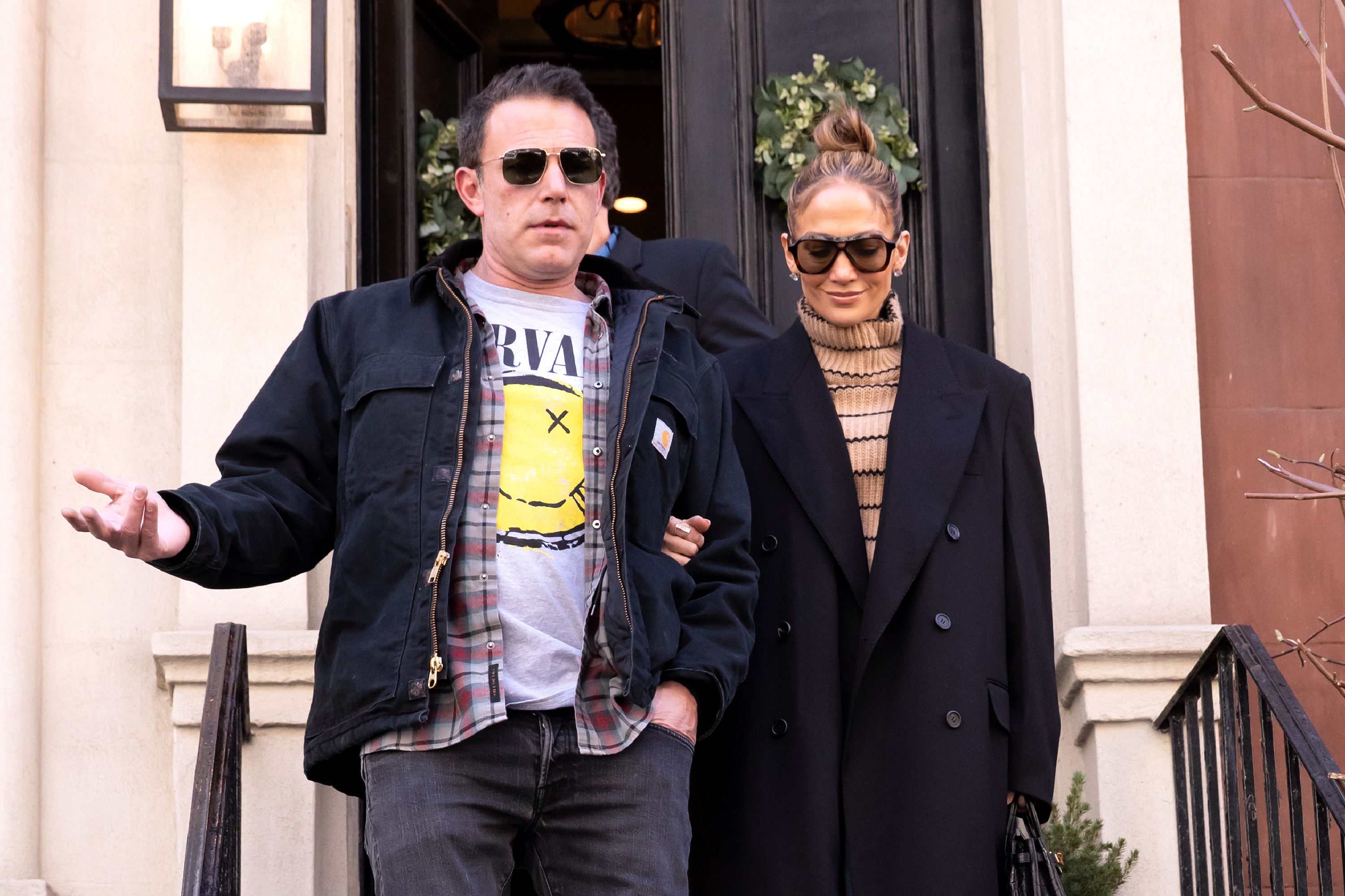 Ben Affleck y Jennifer Lopez fotografiados el 30 de marzo de 2024 en Nueva York. | Fuente: Getty Images