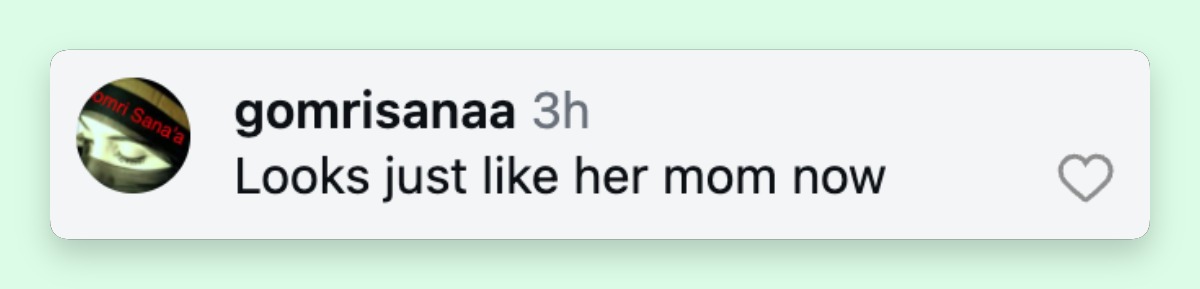 El comentario de un usuario de Internet compara el aspecto de Beyoncé con el de su madre. El comentario formaba parte de las reacciones a su portada de la revista i-D, que también suscitó preguntas sobre su pose. | Fuente: Instagram/i_d