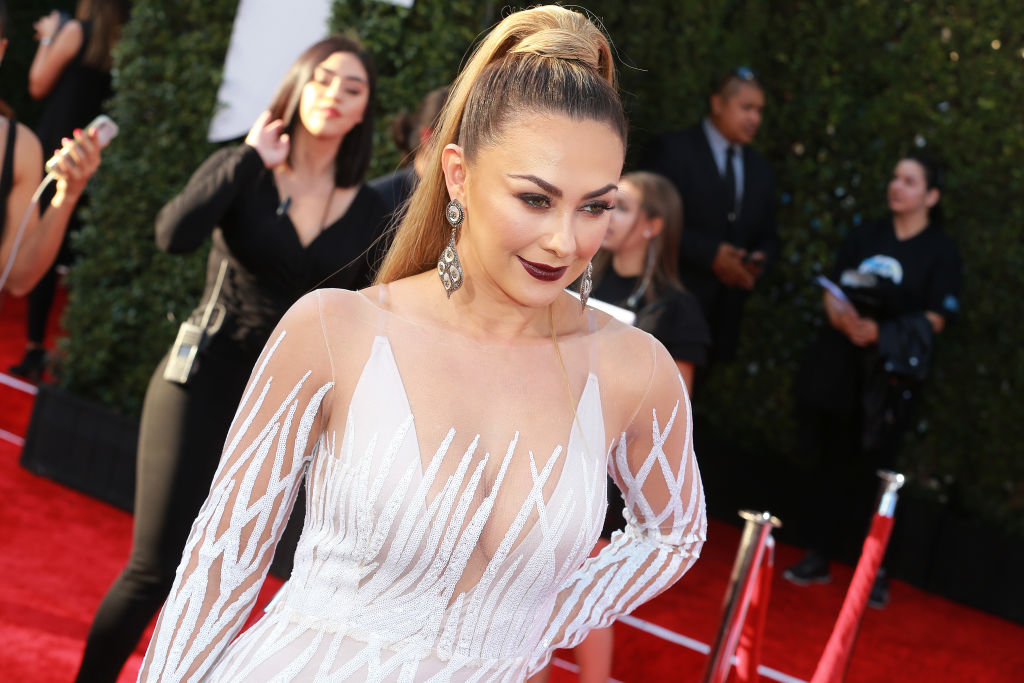 Aracely Arámbula asiste a la llegada a los Latin American Music Awards 2018 en el Dolby Theatre, el 25 de octubre de 2018 en Hollywood, California. | Fuente: Getty Images
