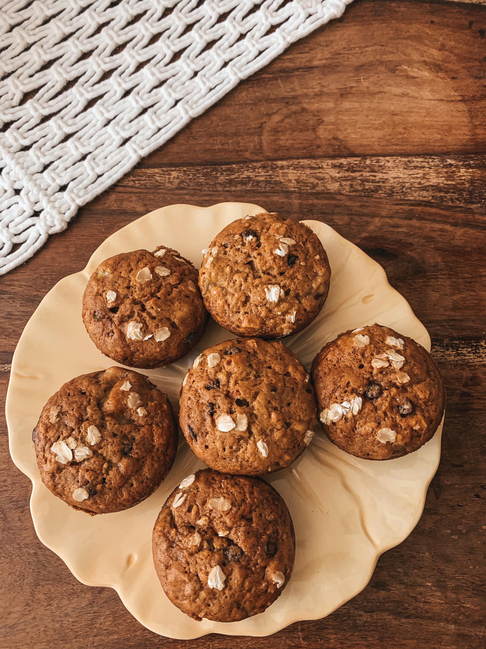 Galletas horneadas en un plato | Fuente: Pexels