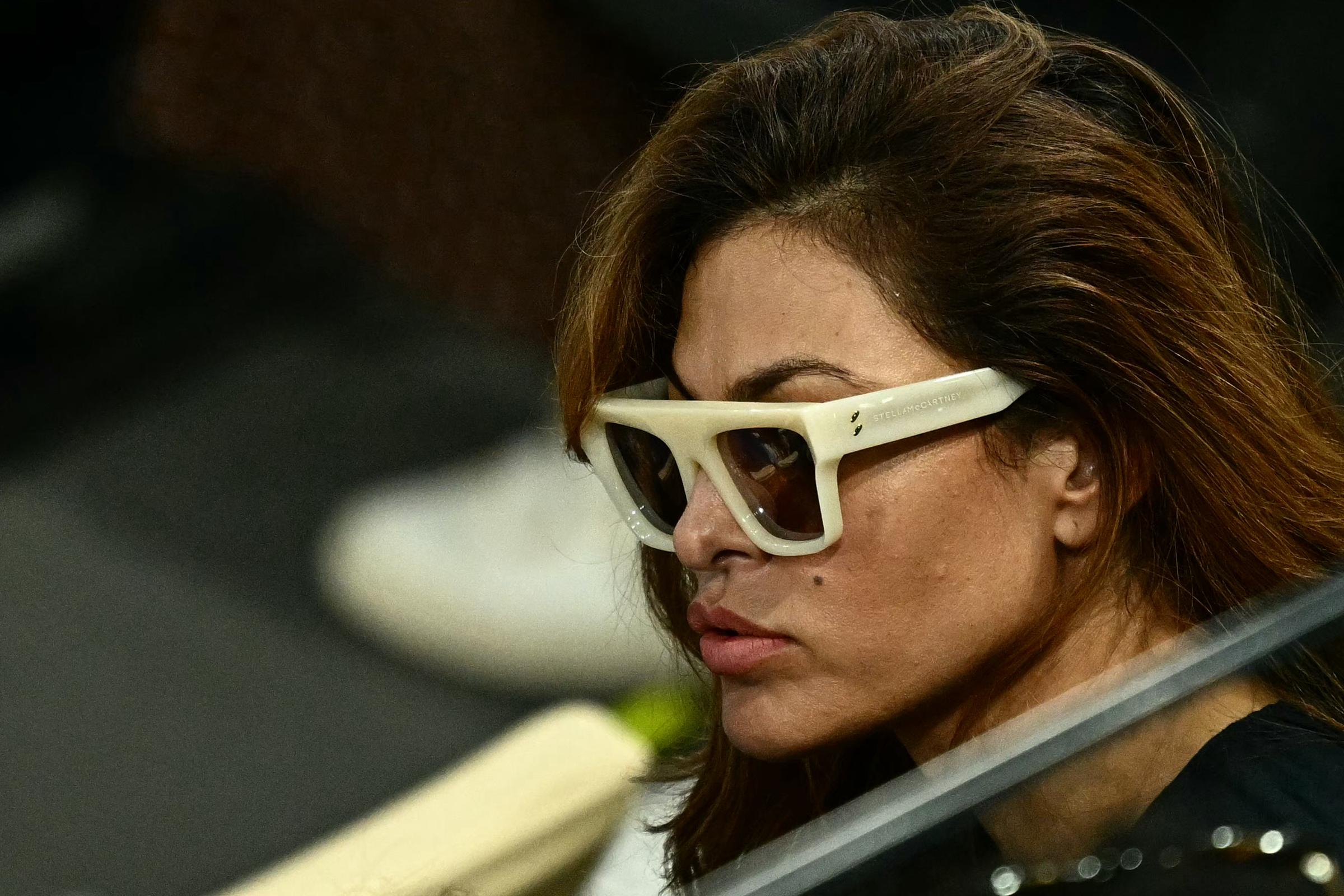 Eva Mendes asiste a la final femenina de barras asimétricas en el Bercy Arena durante los Juegos Olímpicos de París 2024 el 4 de agosto de 2024 | Fuente: Getty Images