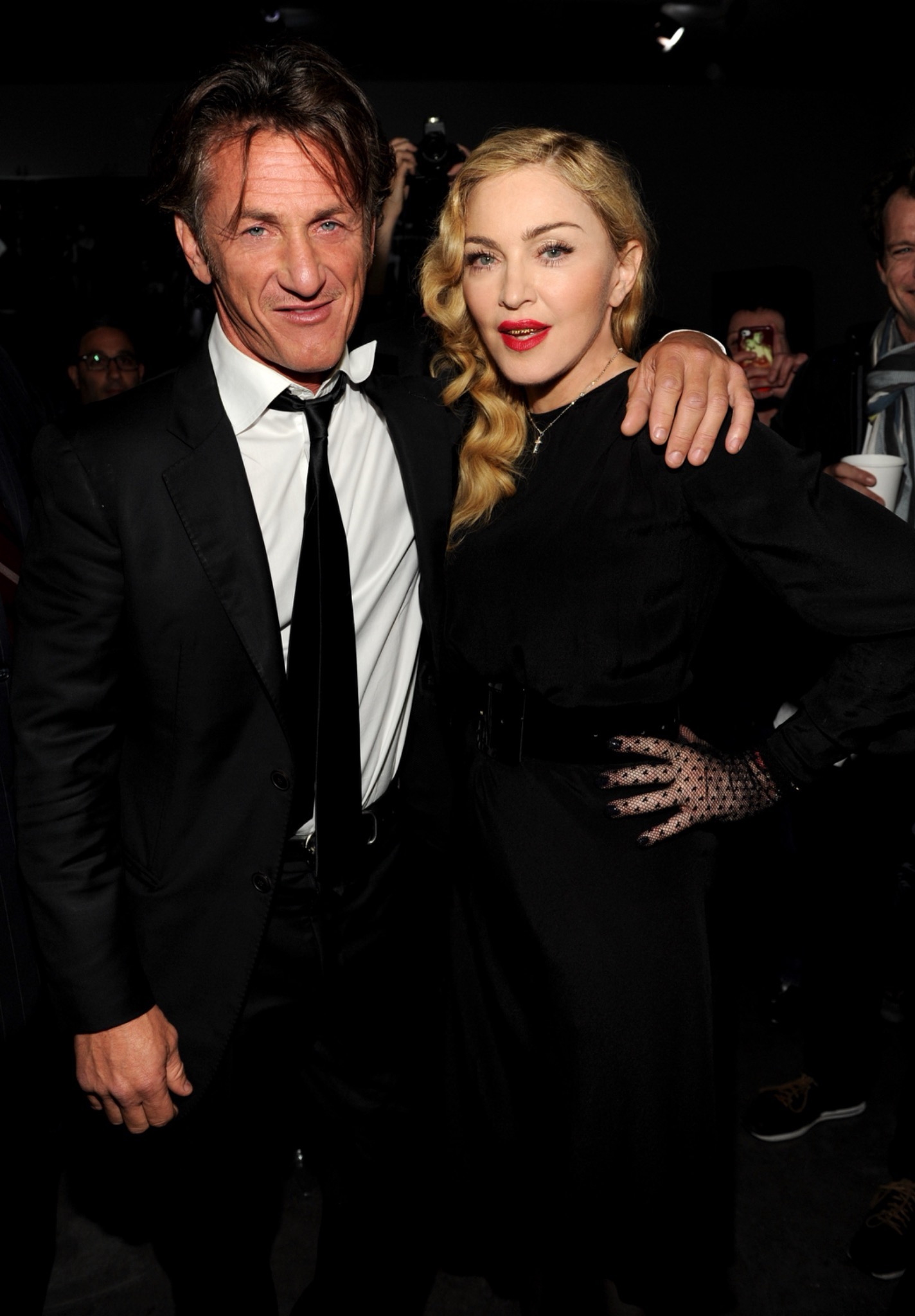 Madonna y Sean Penn se reencontraron en la gala benéfica Sean Penn & Friends HELP HAITI HOME de 2013, en apoyo a las labores de ayuda en Haití. Su aparición juntos ocurrió 24 años después de su divorcio, lo que demostró que su amistad había perdurado. | Fuente: Getty Images