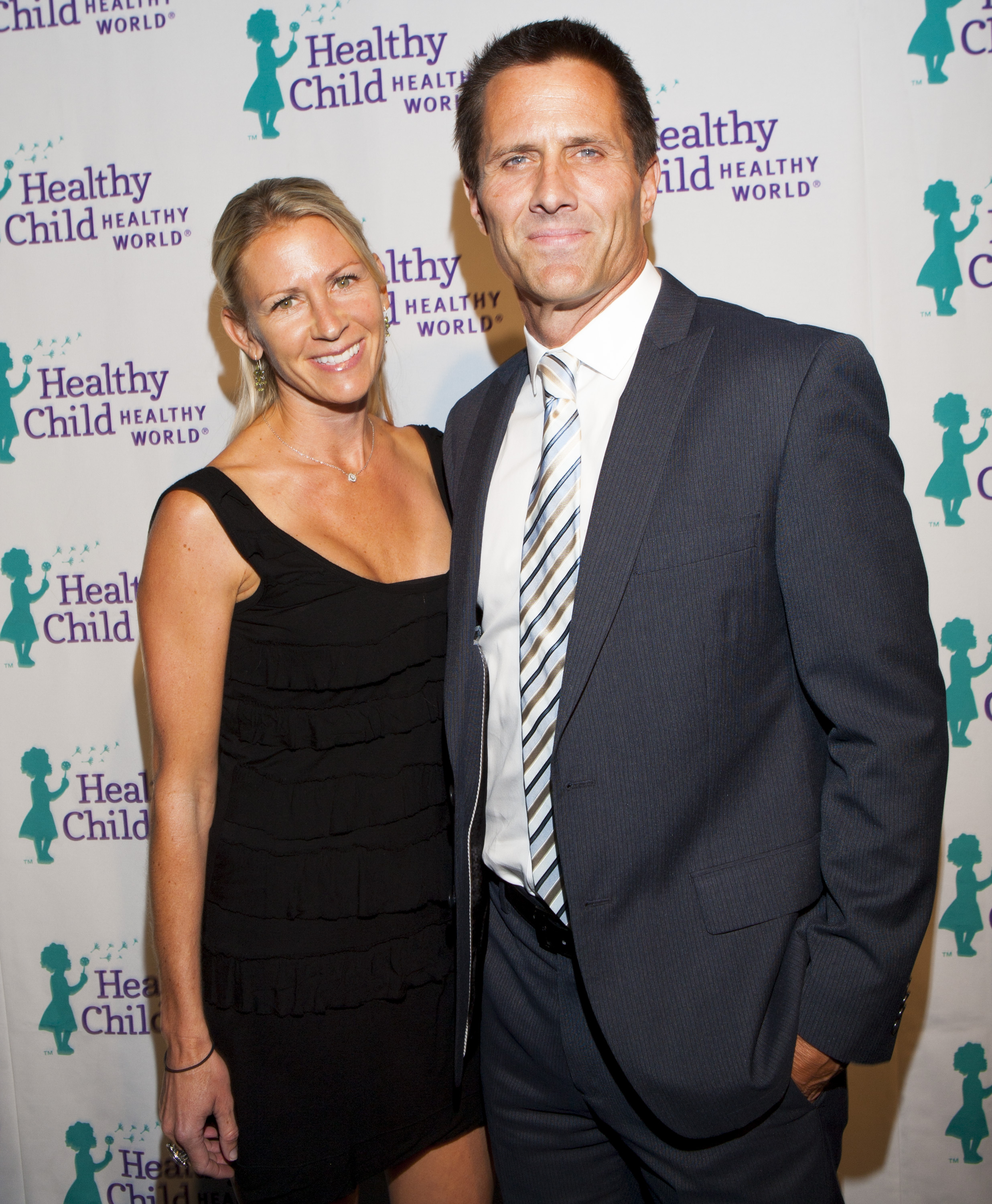 Erin Bolte y su esposo asisten a la sexta edición de los premios anuales Healthy Child Healthy World's Mom On A Mission el 29 de octubre de 2014 | Fuente: Getty Images