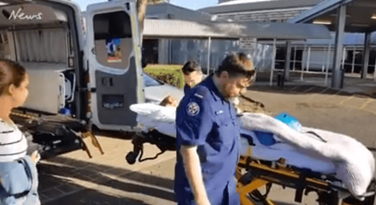 Mujer camino a cumplir su último deseo / Imagen tomada de: Facebook / NSW Ambulance