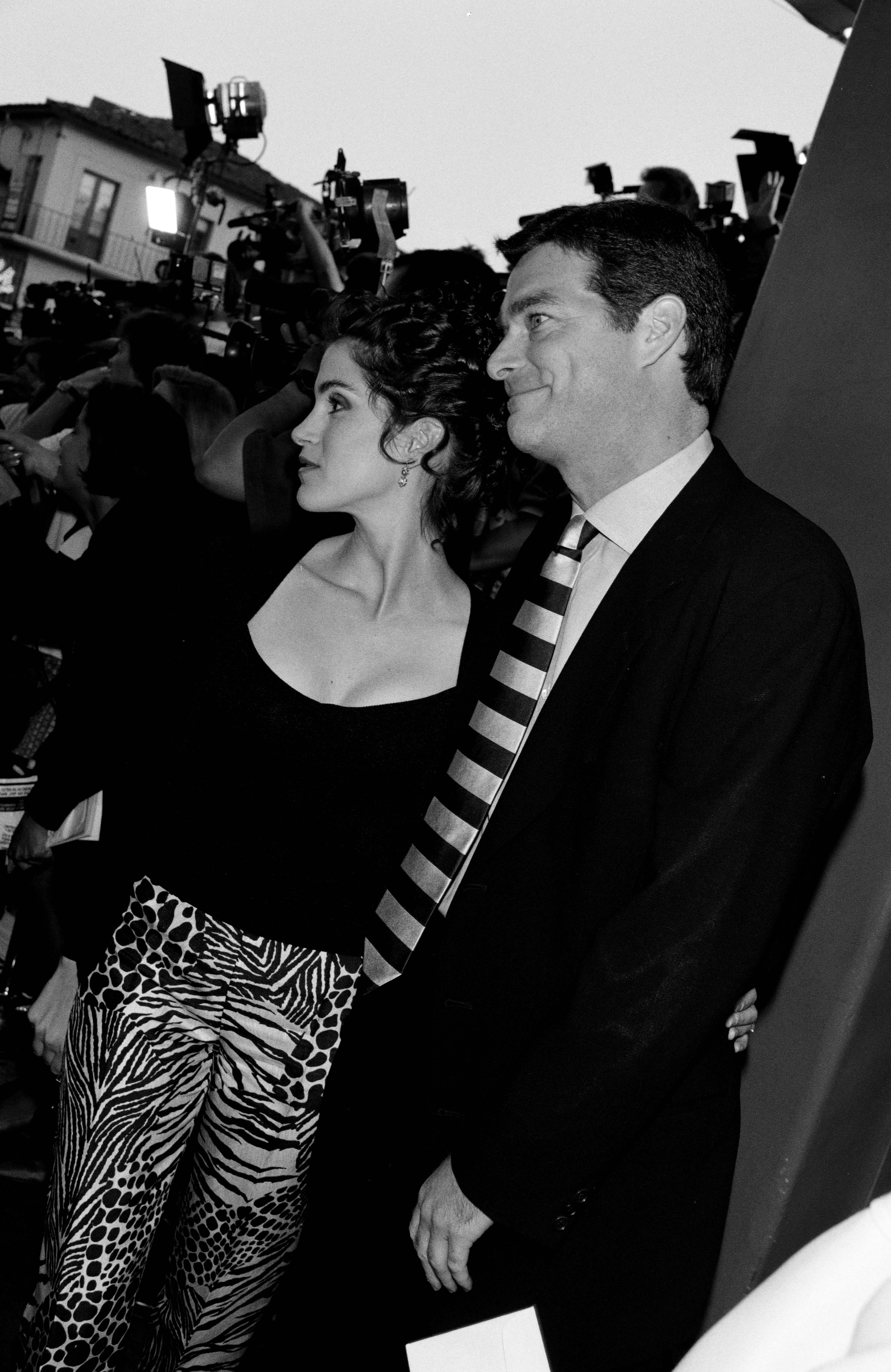 Jami Gertz y Tony Ressler en el estreno local de "Twister" en el Mann Village Theatre de Los Ángeles, California, el 13 de mayo de 1996 | Fuente: Getty Images