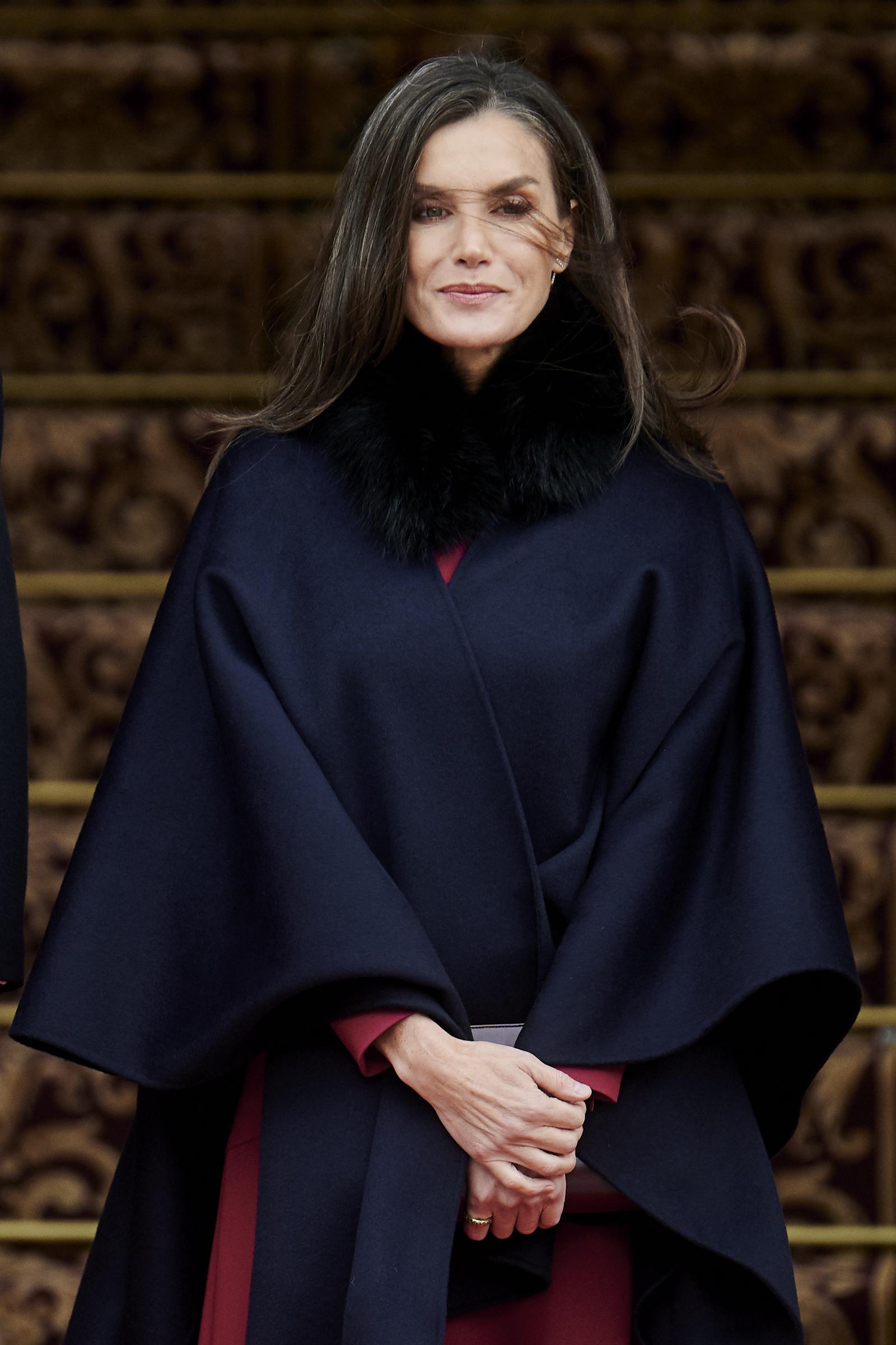 La reina Letizia de España asiste a la apertura solemne de la 15ª legislatura en el Parlamento español el 29 de noviembre de 2023 en Madrid, España. | Fuente: Getty Images